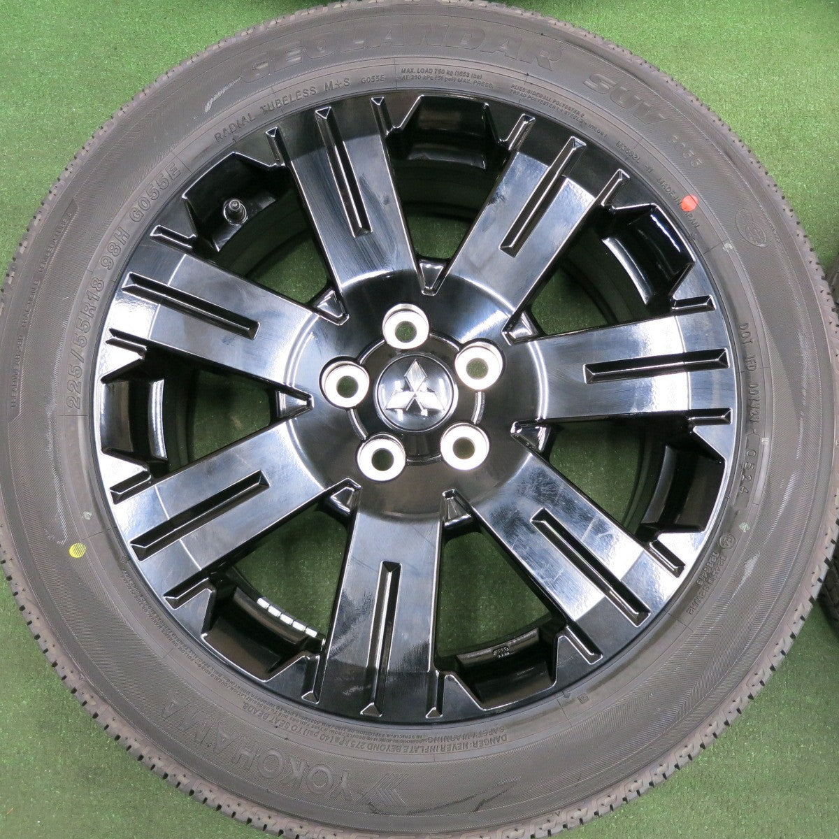 *送料無料* 新車外し！24年★三菱 デリカ D:5 シャモニー 純正 225/55R18 ヨコハマ ジオランダー SUV G055 G055E PCD114.3/5H★4032409HAノ