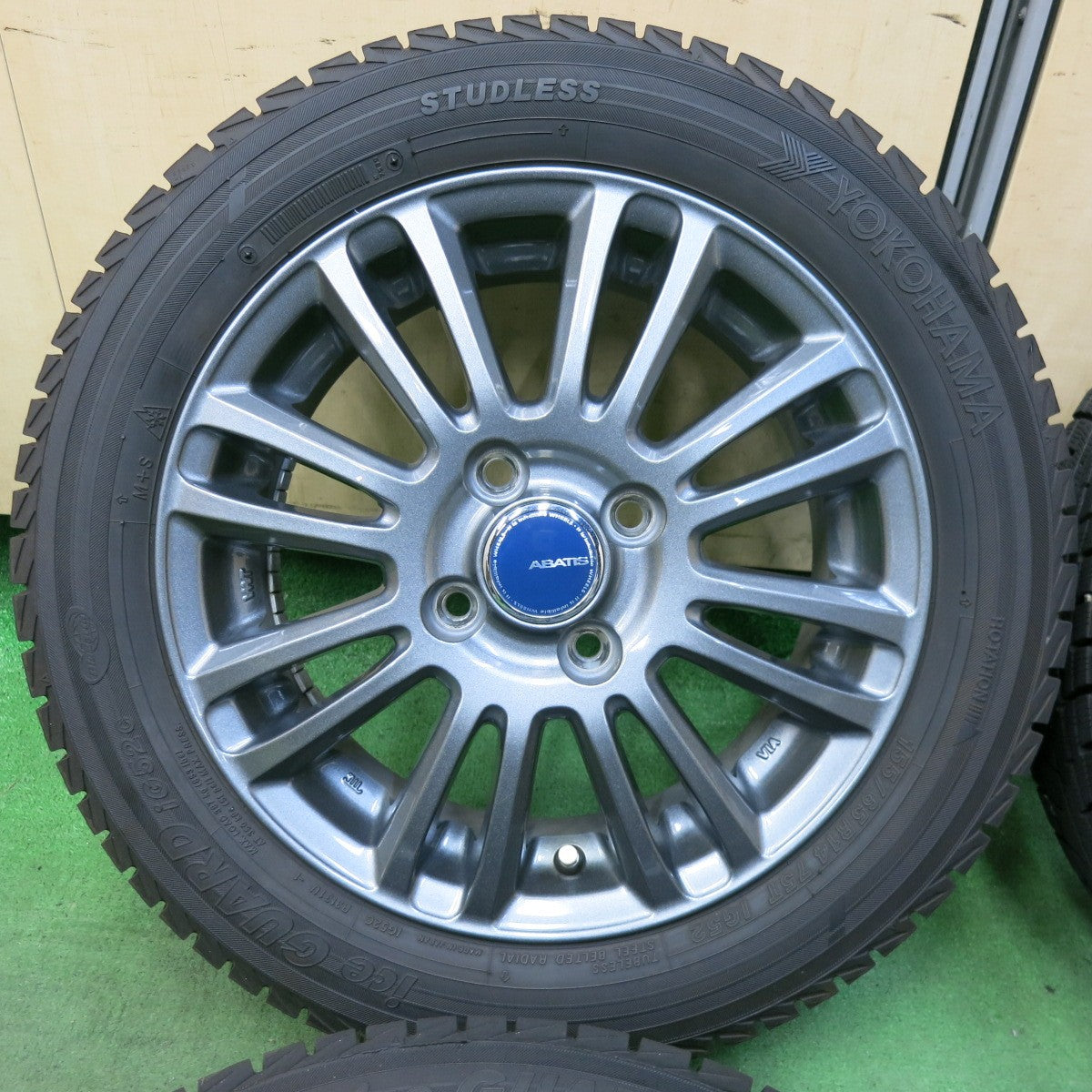 バリ溝！21年！キレイ！9.5分以上★スタッドレス 155/65R14 ヨコハマ アイスガード iG52C ABATIS アバティス 14インチ PCD100/4H★5070417SYス