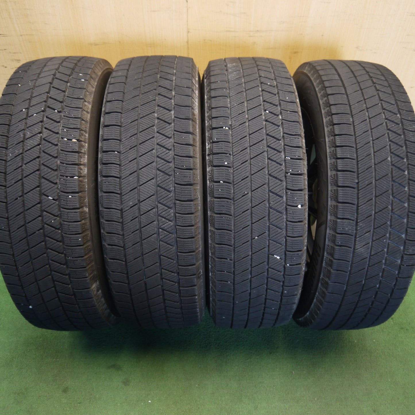 バリ溝！23年！キレイ！9.5分◎ライズ ロッキー 等 195/65R16 スタッドレス ブリヂストン ブリザック VRX3 BALMINUM AR12 バルミナ 16インチ PCD100/5H◎6080303Hス