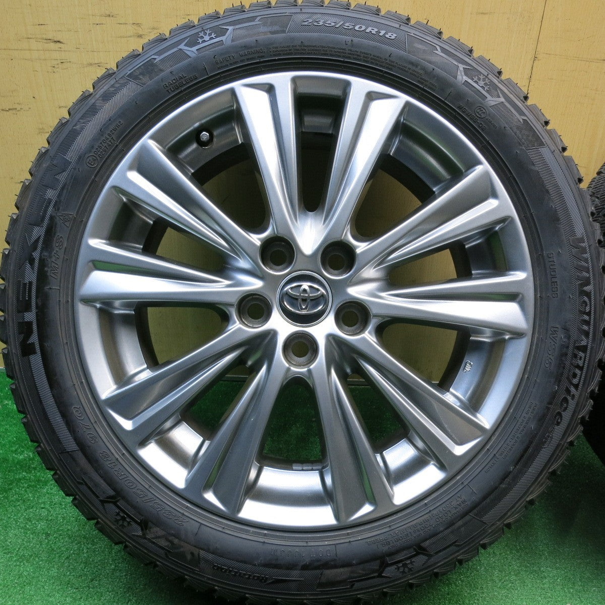 バリ溝！23年！ほぼ10分★トヨタ 30系 アルファード ヴェルファイア 純正 235/50R18 スタッドレス ネクセン ウィンガード アイス SUV WS5 18インチ PCD114.3/5H★5122101HAス