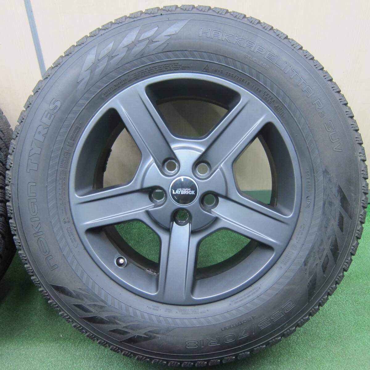バリ溝 20年 綺麗 9分★ランドローバー ディフェンダー 純正 255/70R18 スタッドレス ノキアン R3 SUV PCD120/5H★4041605TNス