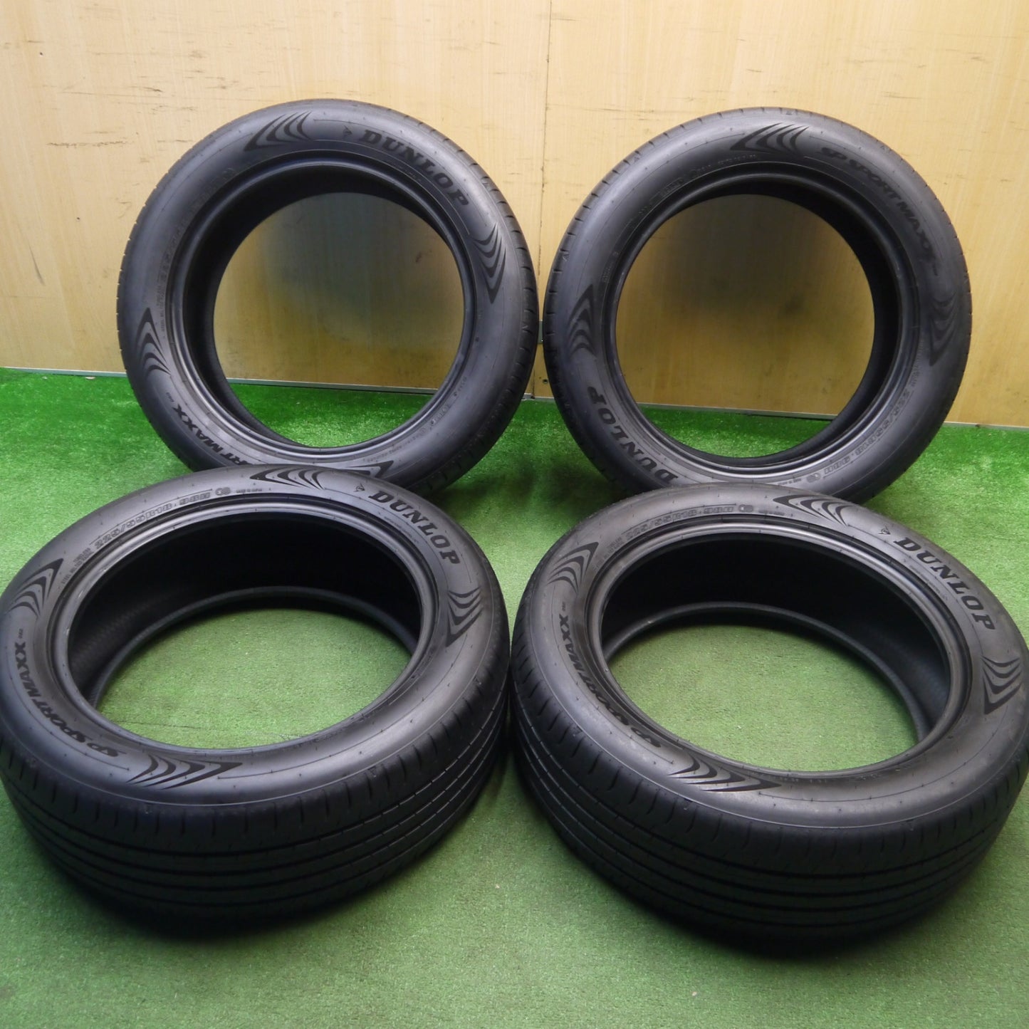 バリ溝！24年！9分★225/55R18 ダンロップ SPスポーツマックス 060 タイヤ 18インチ レクサス LBX ZR-V フォレスター 等★6020908Hノタ