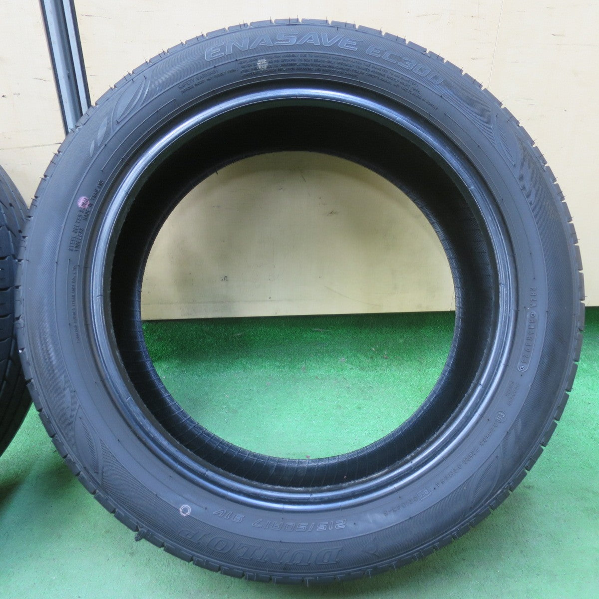 バリ溝！24年！ほぼ10分★215/50R17 ダンロップ エナセーブ EC300 タイヤ 17インチ プリウスα インプレッサ レヴォーグ 等★5122016イノタ