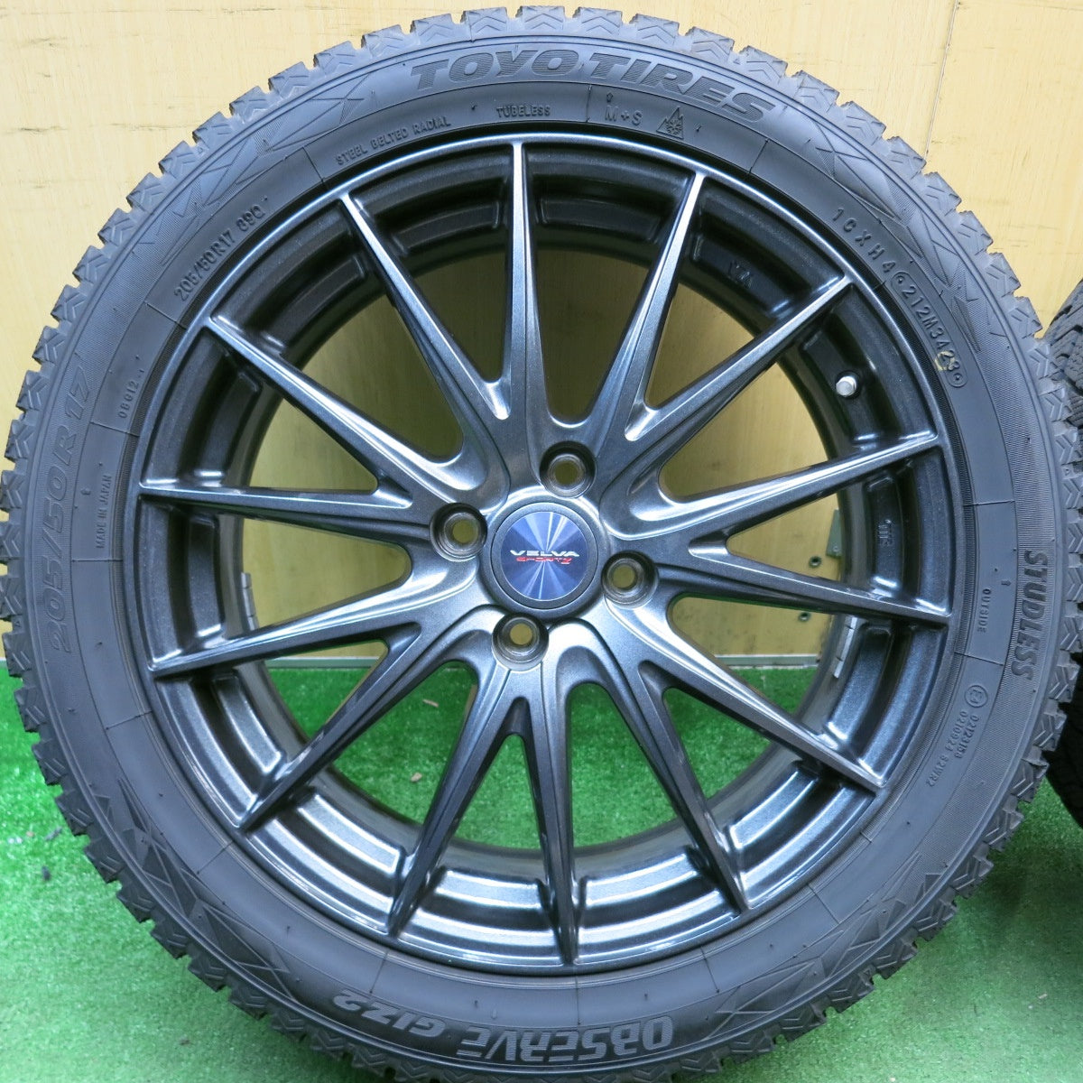 バリ溝！23年！キレイ！8.5分★スタッドレス 205/50R17 トーヨー オブザーブ GIZ2 VELVA SPORTZ ヴェルヴァ 17インチ PCD100/4H★6031510HAス