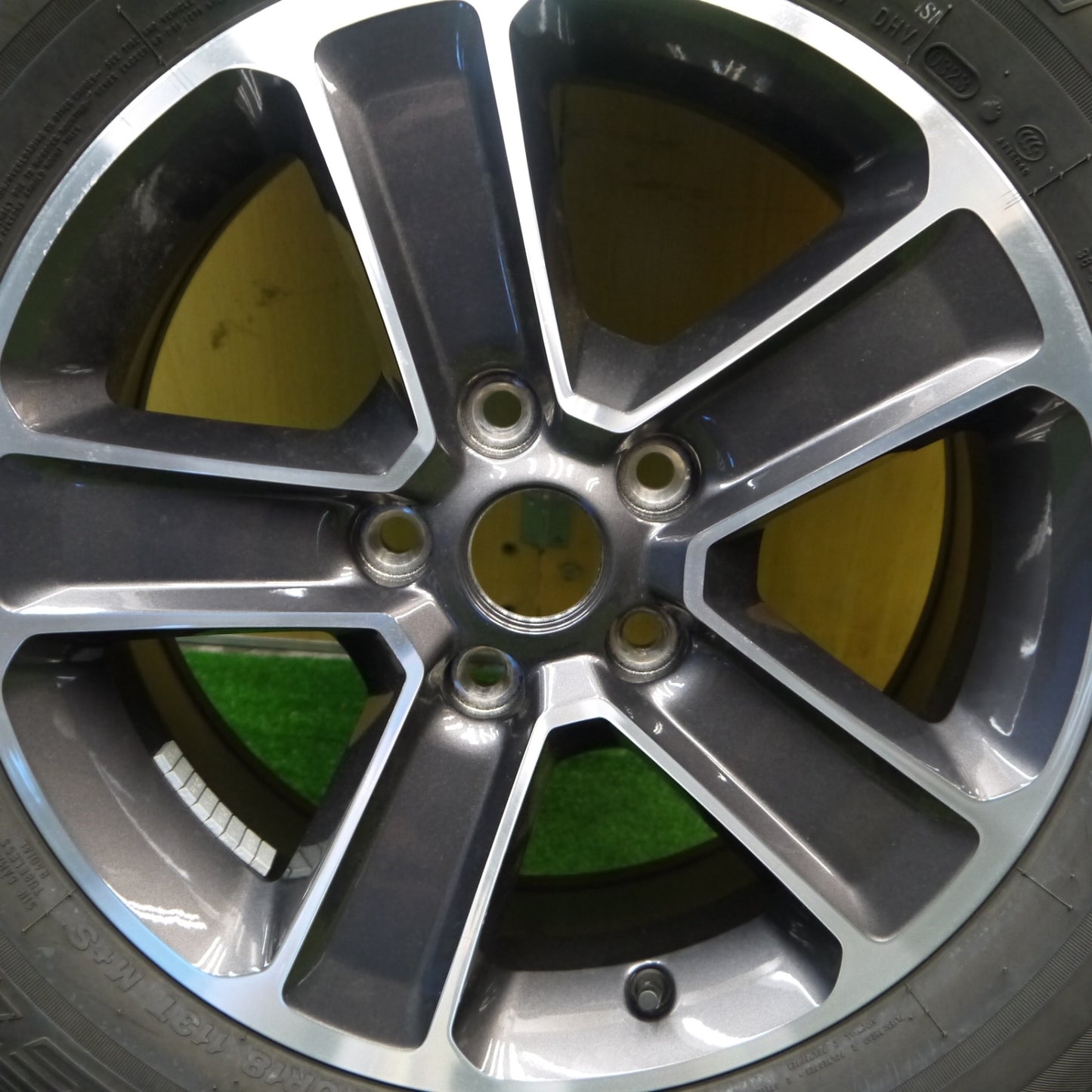 新車外し！23年！1本★ジープ ラングラー アンリミテッド サハラ 純正 255/70R18 ブリヂストン デューラー H/T 685 18インチ PCD127/5H★5051203Hノ