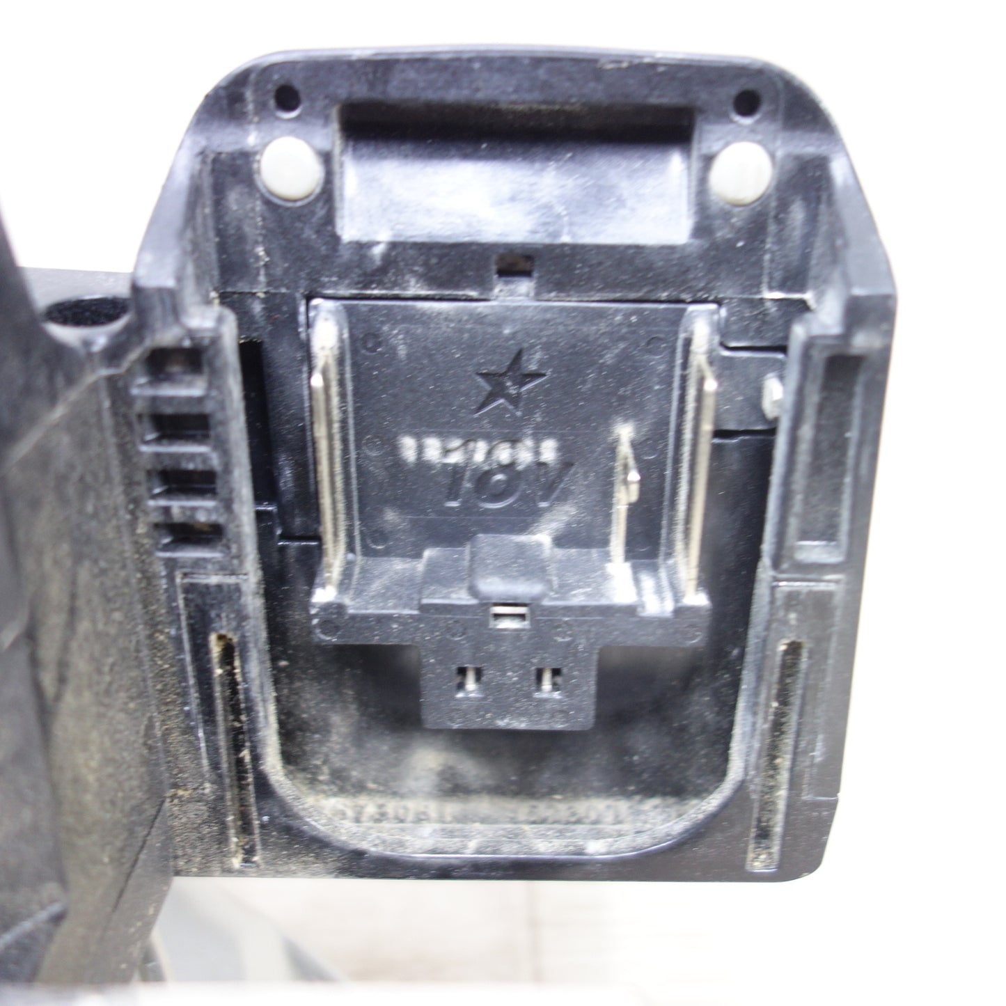 [送料無料] ◆マキタ 165mm 充電式 マルノコ HS631D 電動 工具18V 丸ノコ 丸のこ 木工用 切断機 Makita◆
