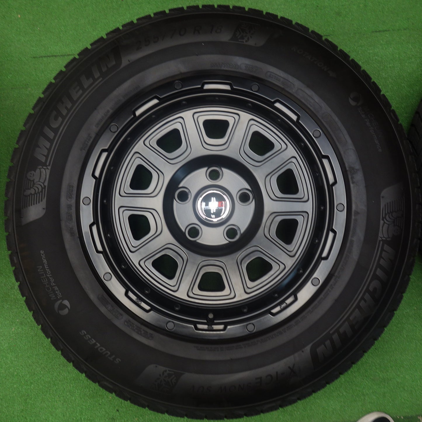 バリ溝！25年！キレイ！9.5分★ジープ 等 255/70R18 スタッドレス ミシュラン X-ICE SNOW SUV LEHRMEISTER GEAR レアマイスター ギア 18インチ PCD127/5H★6052802KTス