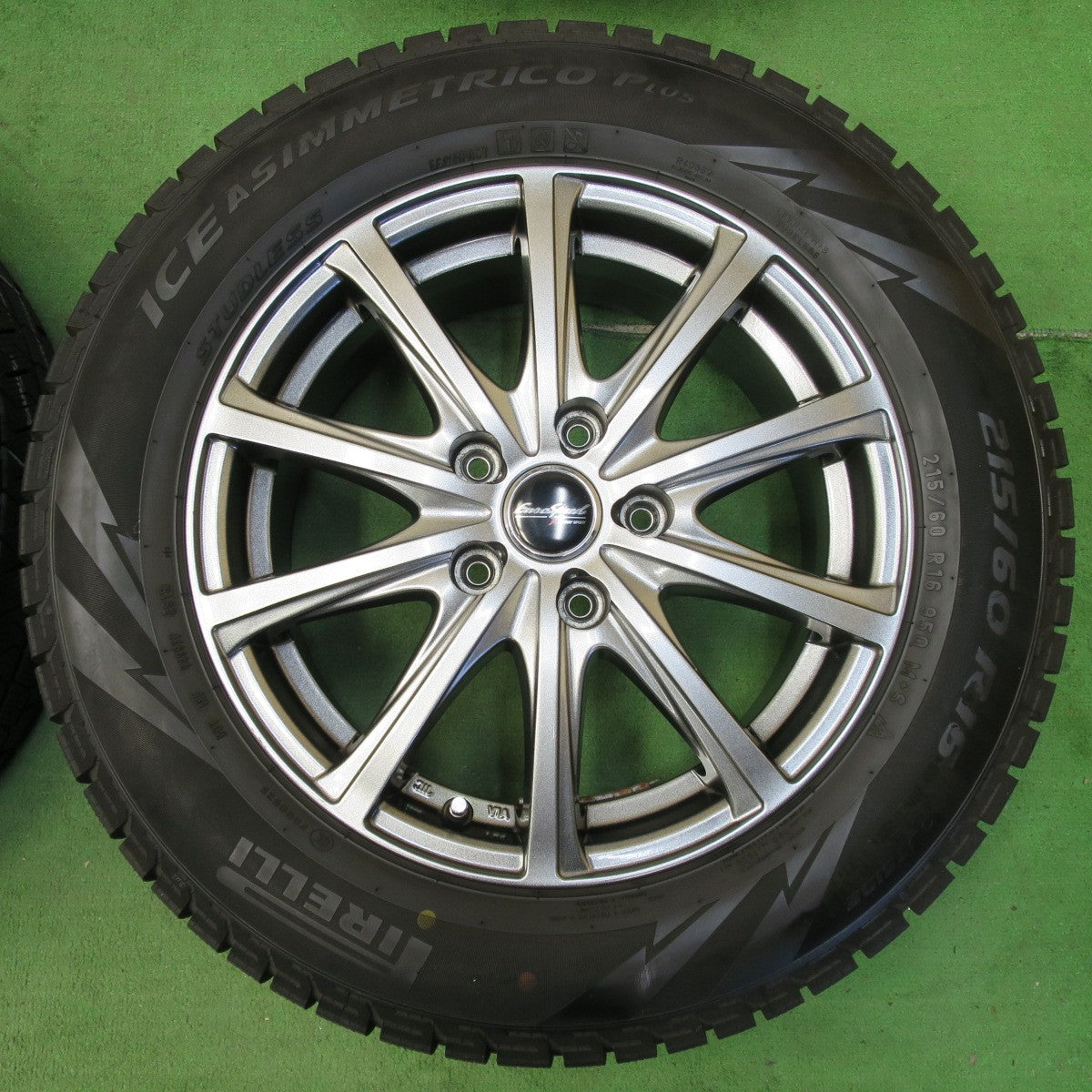 [送料無料] バリ溝！キレイ！8.5分★スタッドレス 215/60R16 ピレリ アイスアシンメトリコ プラス EuroSpeed MANARAY SPORT マナレイ PCD114.3/5H★4103005イス