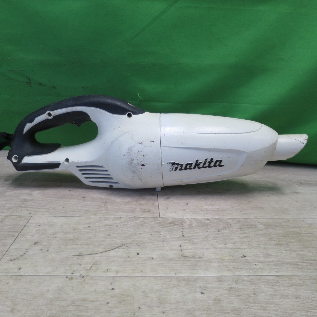 [送料無料] ☆マキタ 充電式 クリーナー 14.4V CL140FD ノズル ヘッドなし 本体のみ 掃除機 電動 工具☆