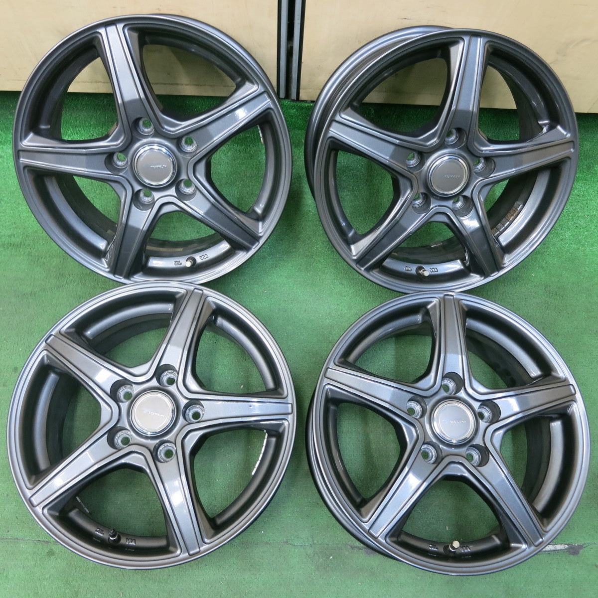 [送料無料] 4本価格★TOPRUN トップラン 15インチ ホイール 15×6J PCD114.3/5H★4103104SYホ
