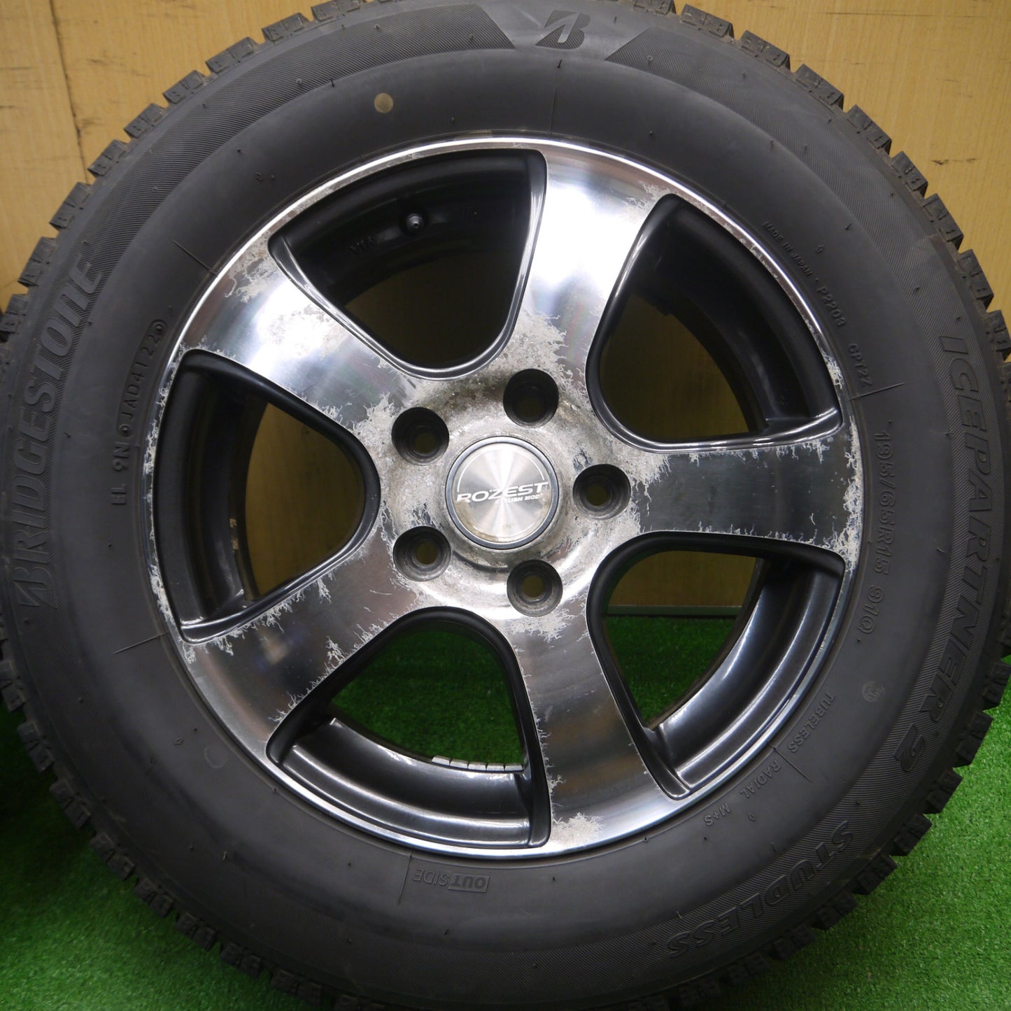 [送料無料] バリ溝！22年！9.5分★スタッドレス 195/65R15 ブリヂストン アイスパートナー2 ROZEST ローゼスト 15インチ PCD114.3/5H★4112011Hス