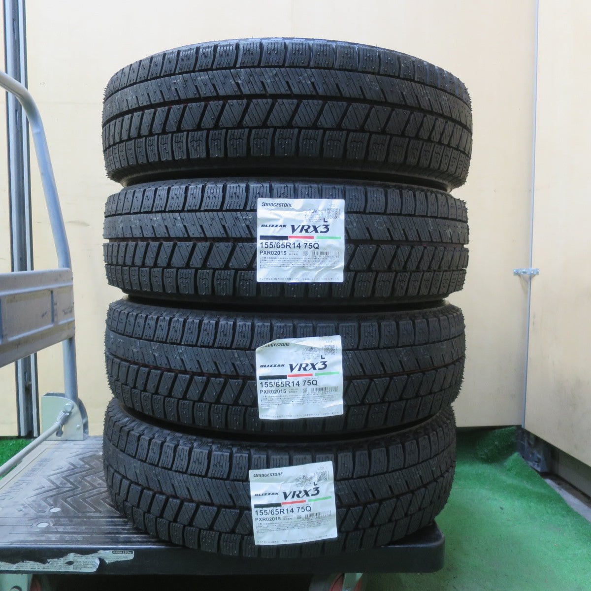 未使用！25年◎スタッドレス 155/65R14 ブリヂストン ブリザック VRX3 BALMINUM AR12 バルミナ 14インチ PCD100/4H◎6061207イス