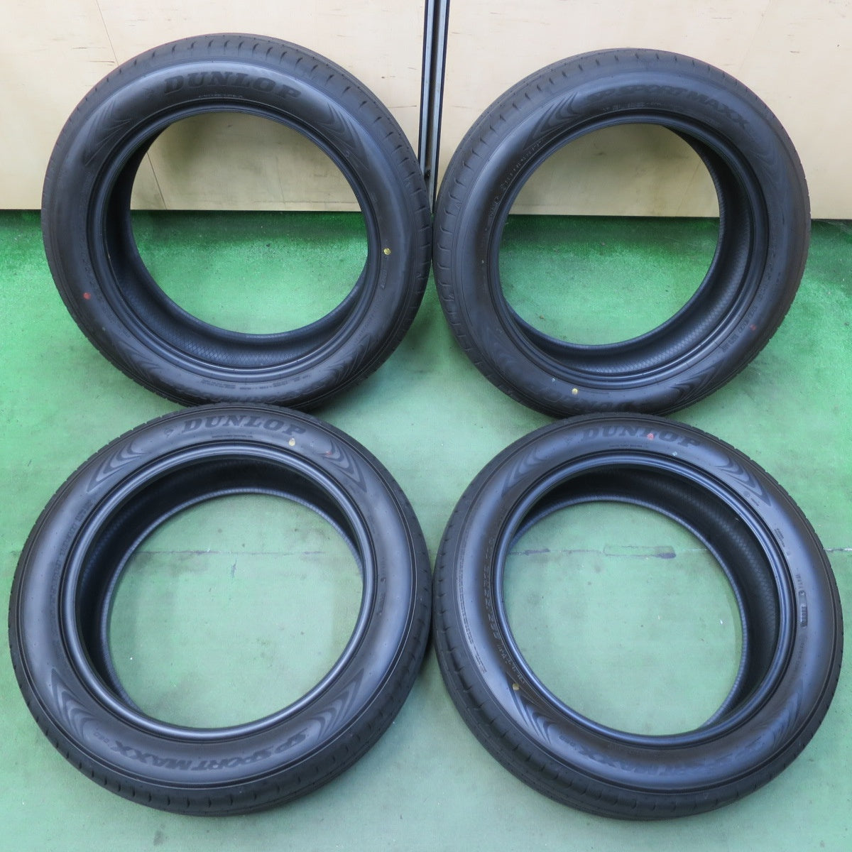 新車外し！25年★225/55R19 ダンロップ SPスポーツマックス 060 タイヤ 19インチ 40系 ヴェルファイア アルファード 等★5101405イノタ