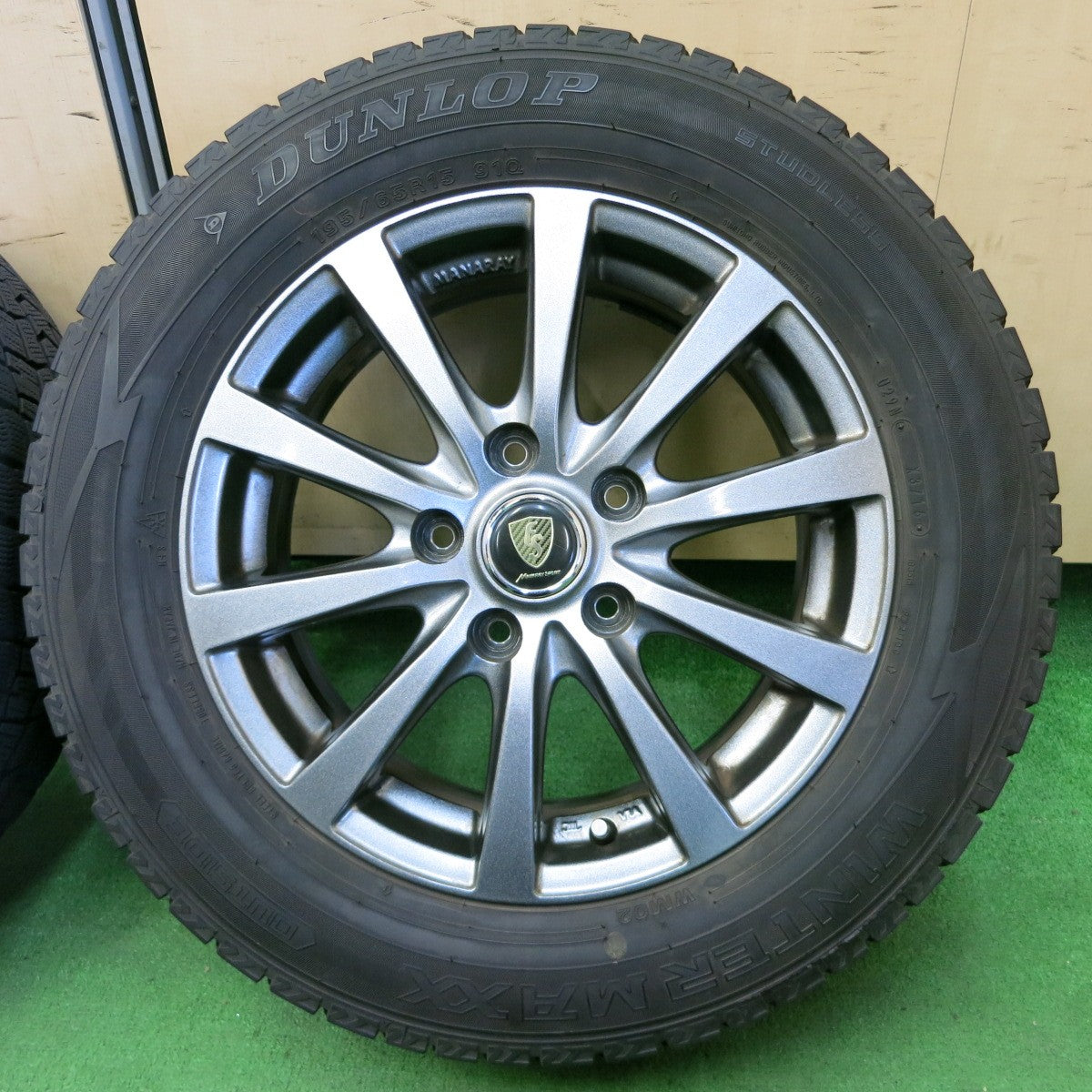 *送料無料* 4本価格★スタッドレス 195/65R15 ダンロップ ウインターマックス WM02 MANARAY SPORT マナレイ PCD114.3/5H★4061404ナス