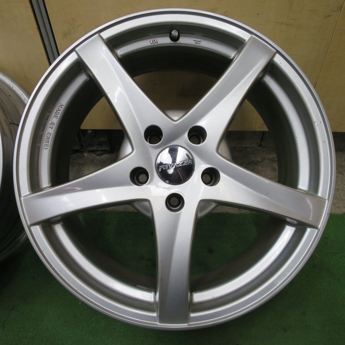 4本価格★RIVAZZA TUNER ENKEI 18インチ ホイール リヴァッツァ チューナー エンケイ 18×7.5J PCD114.3/5H★6070301NGホ