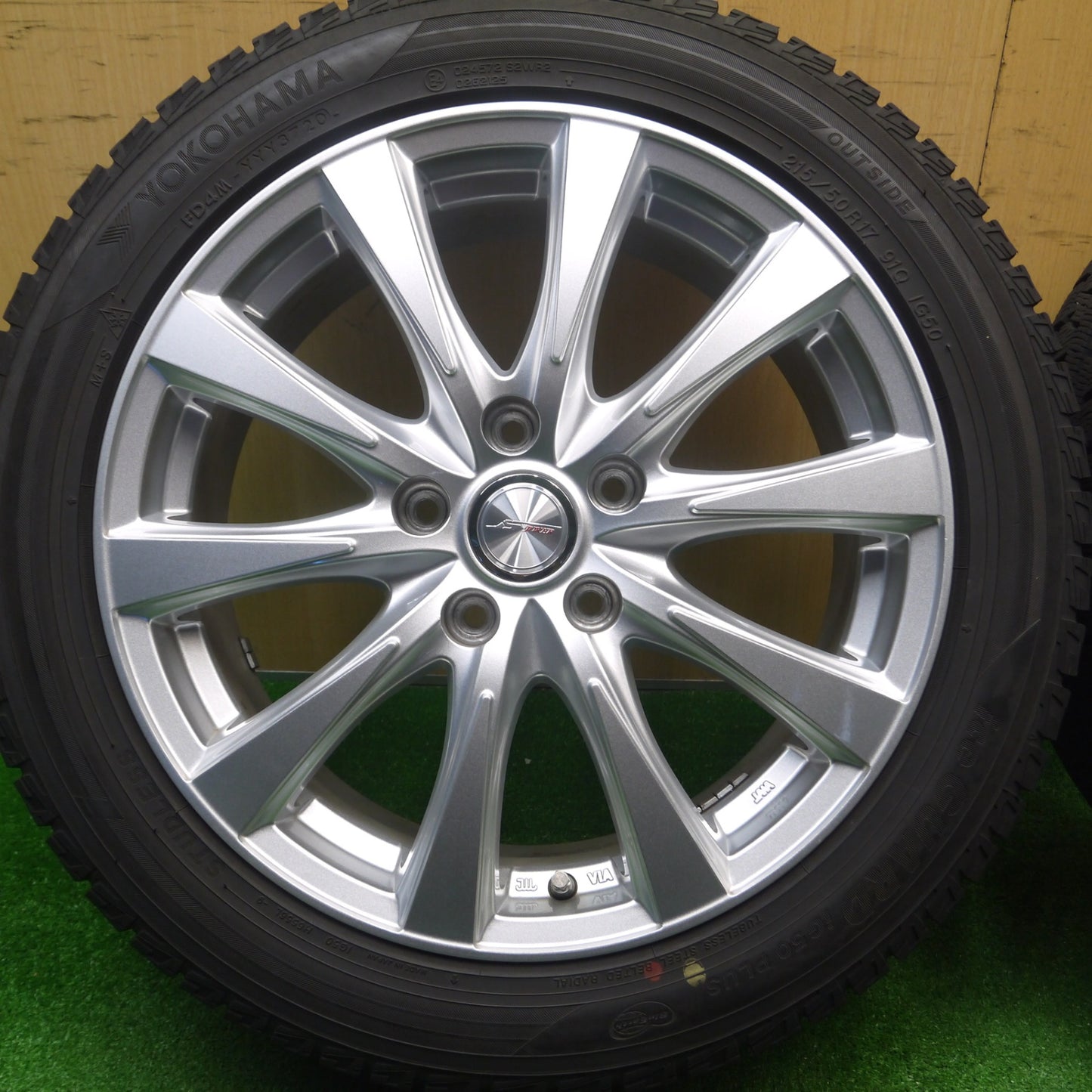 [送料無料] バリ溝！20年！キレイ！9.5分★スタッドレス 215/50R17 ヨコハマ アイスガード iG50 プラス JOKER ジョーカー 17インチ PCD114.3/5H★4103006Hス