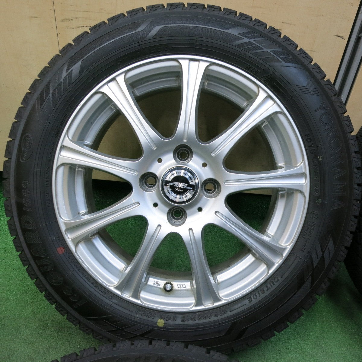 [送料無料] バリ溝！22年！キレイ！ほぼ10分★スタッドレス 175/65R15 ヨコハマ アイスガード iG60 AXEL Three アクセル 15インチ PCD100/4H★4121107SYス