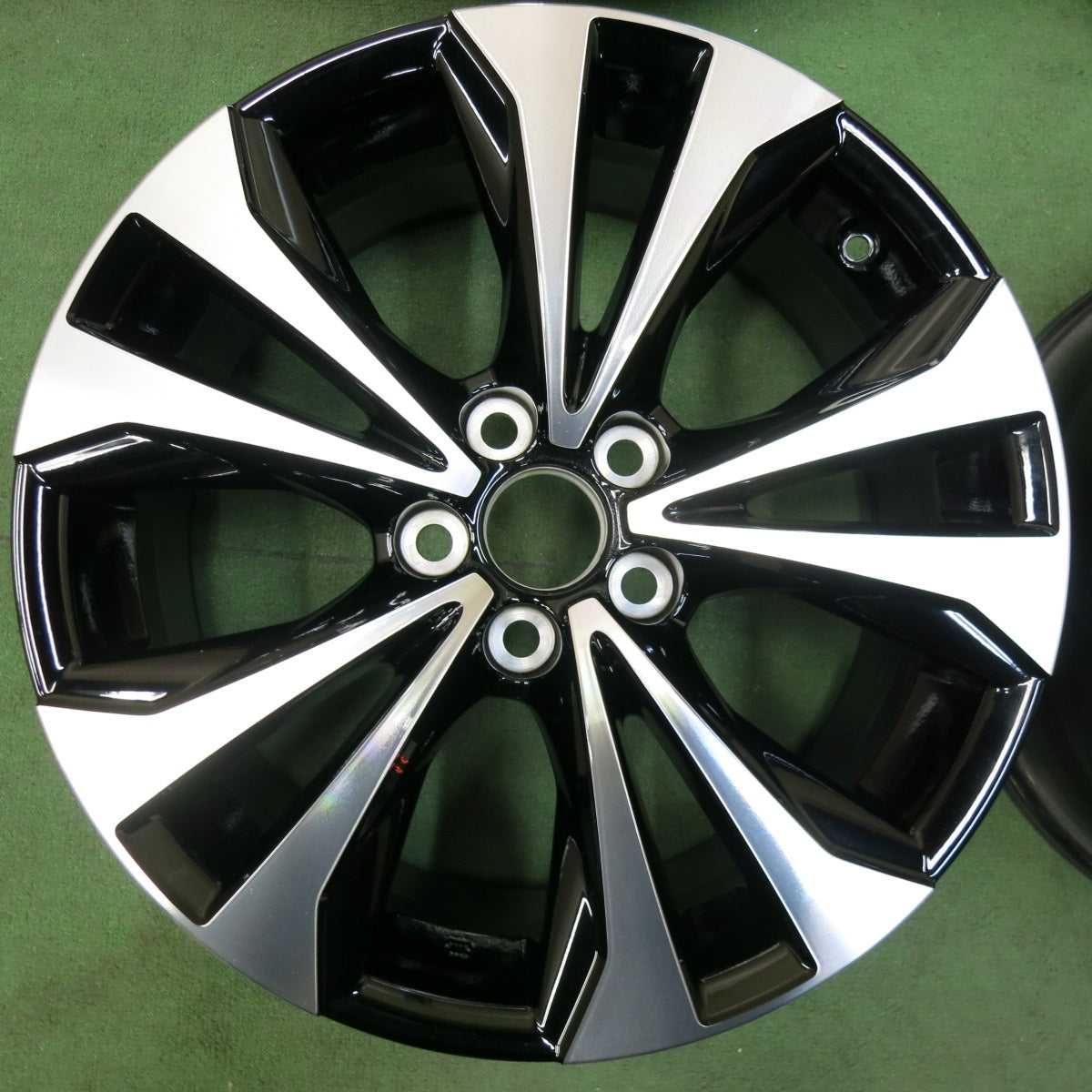 [送料無料] 新車外し★レクサス NX Fスポーツ 純正 ホイール 18インチ 18×7.5J PCD114.3/5H★5011707SYホ