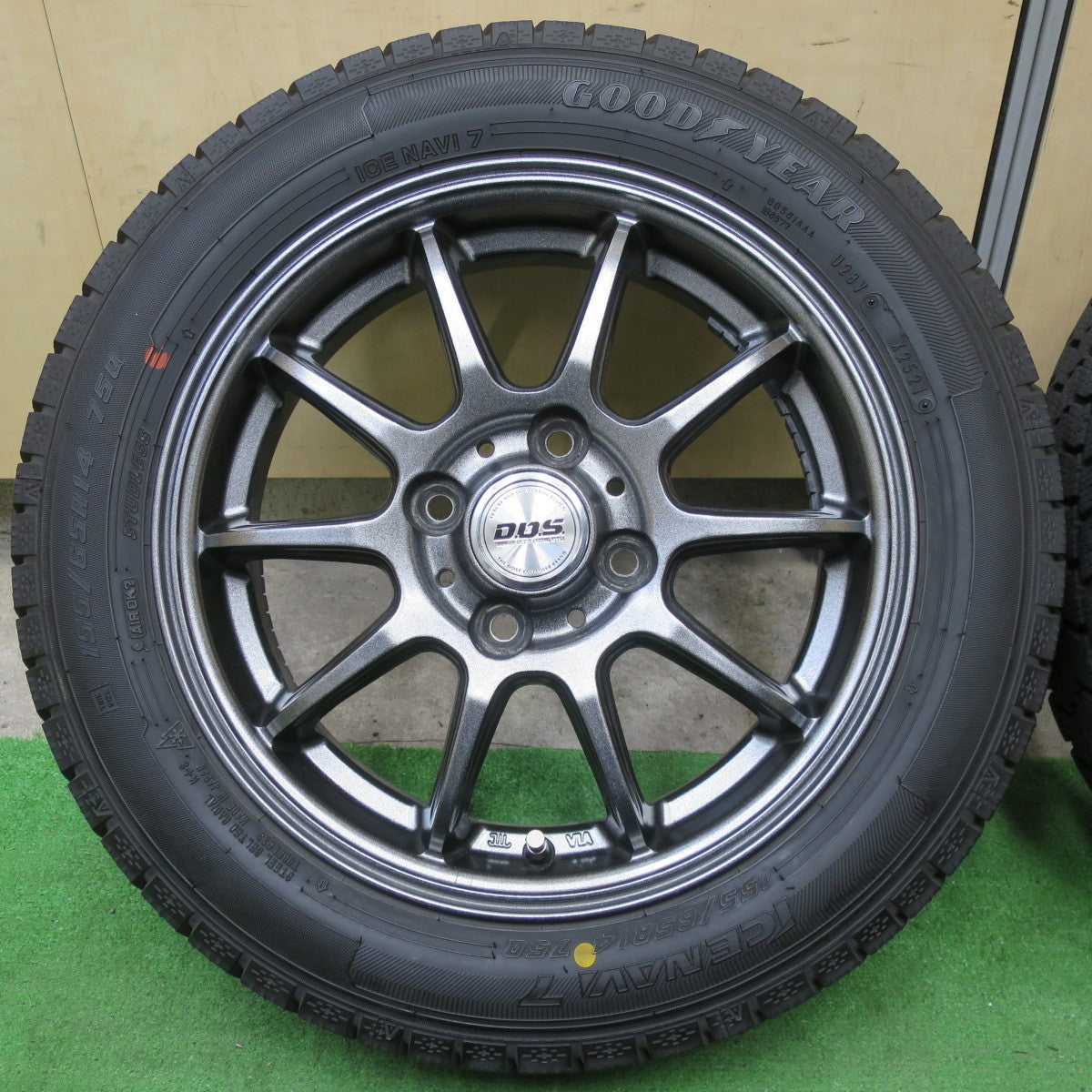 バリ溝！21年！キレイ！9分★スタッドレス 155/65R14 グッドイヤー アイスナビ7 D.O.S. DOS 14インチ PCD100/4H★5060702TTス