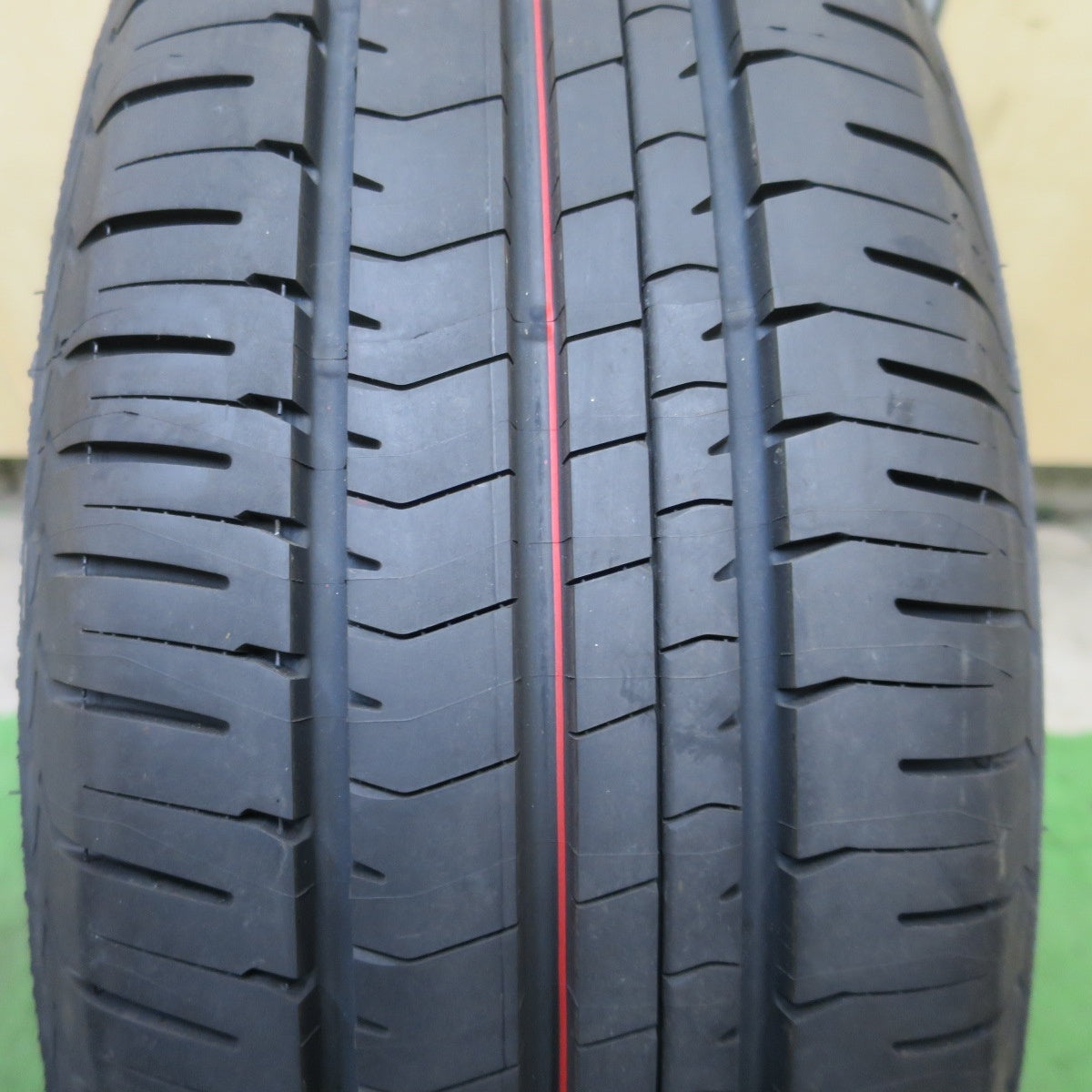 新車外し！25年！1本★195/65R15 ブリヂストン エコピア NH200 タイヤ 15インチ ノア ヴォクシー エスクァイア ステップワゴン セレナ 等★6020905ナノタ