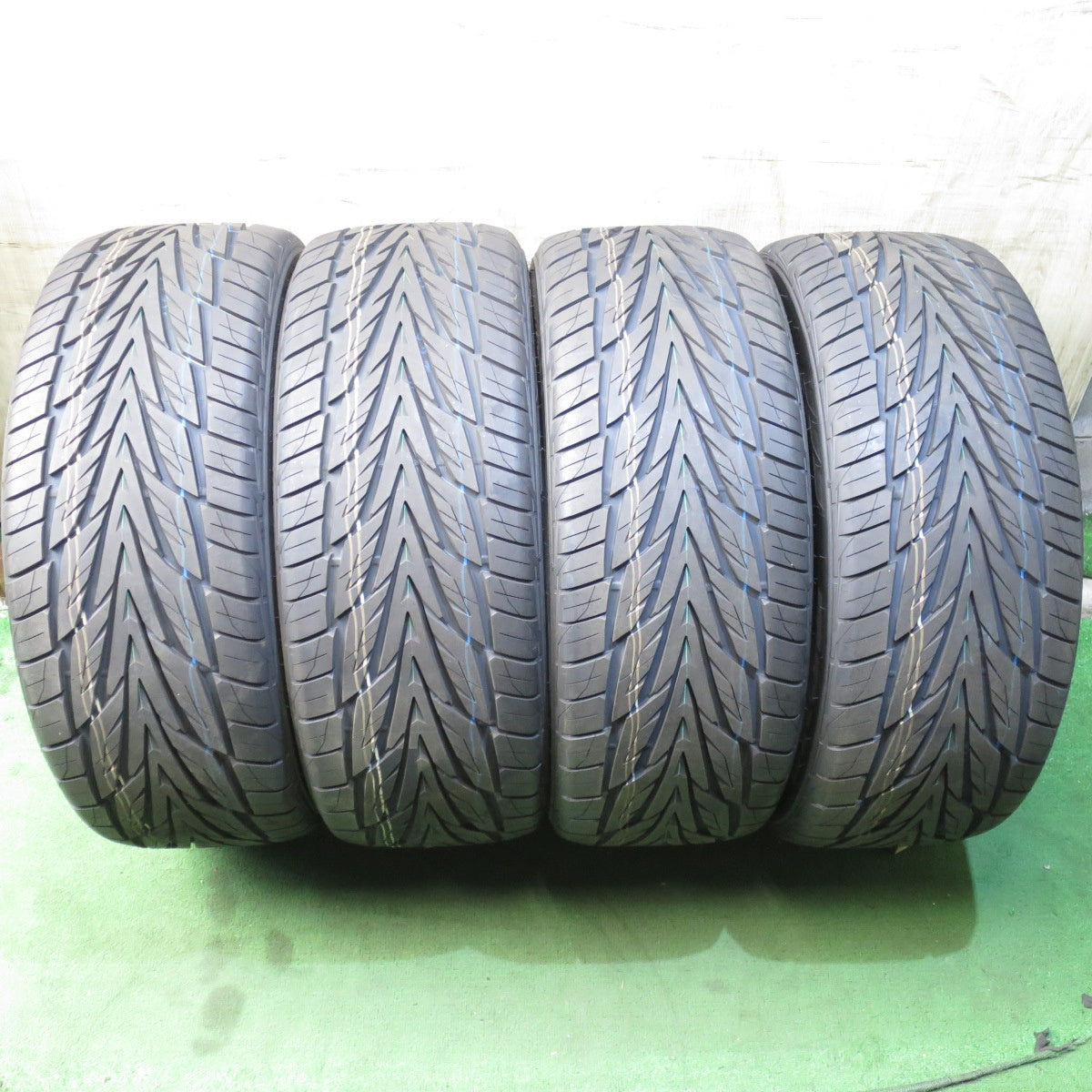 *送料無料* 未使用！23年★275/50R21 トーヨー プロクセス ST3 タイヤ 21インチ レクサス LX 等★4052203クノタ