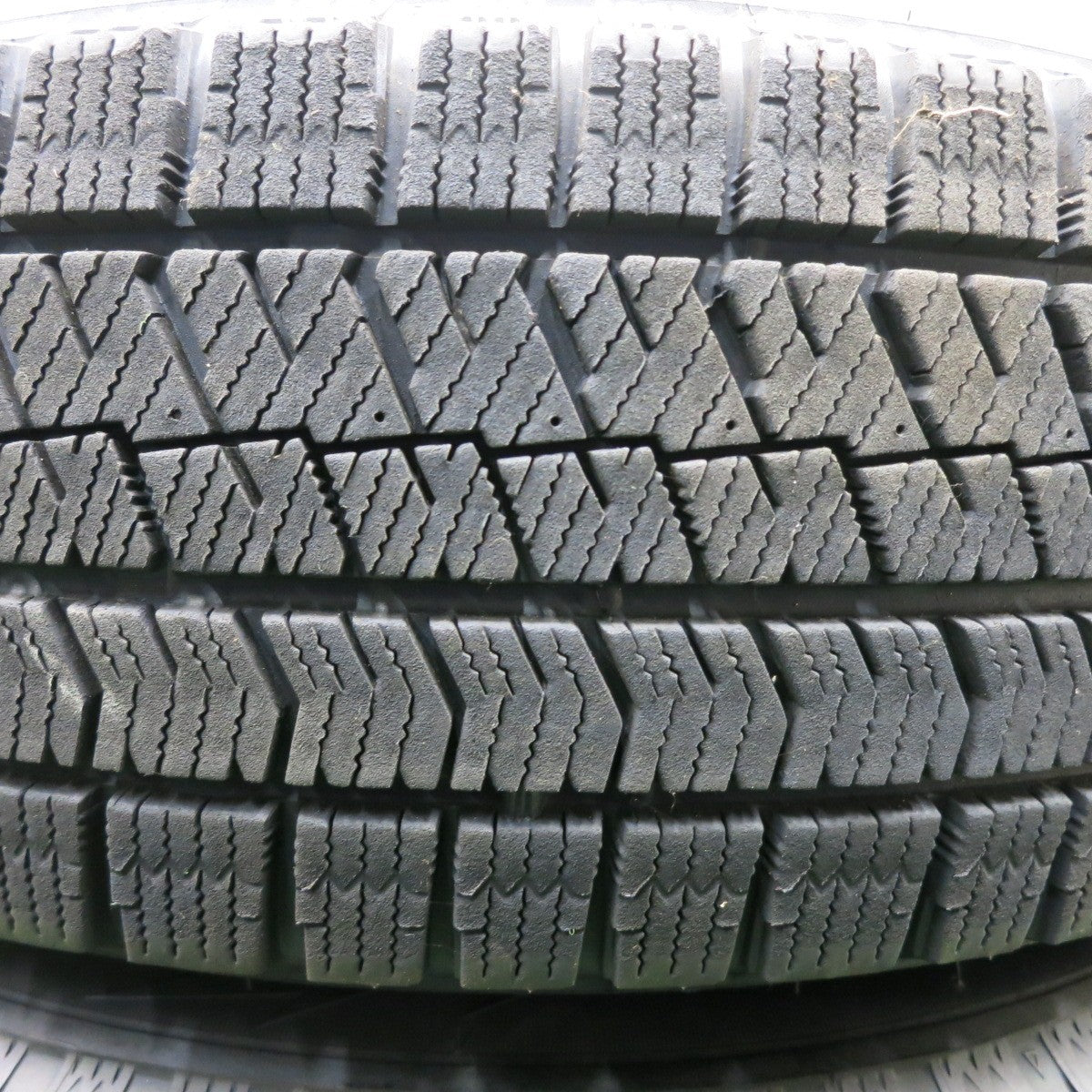 *送料無料* バリ溝！21年！9.5分★スタッドレス 185/65R15 ブリヂストン ブリザック VRX2 FEID 15インチ PCD100/4H★4032405NJス