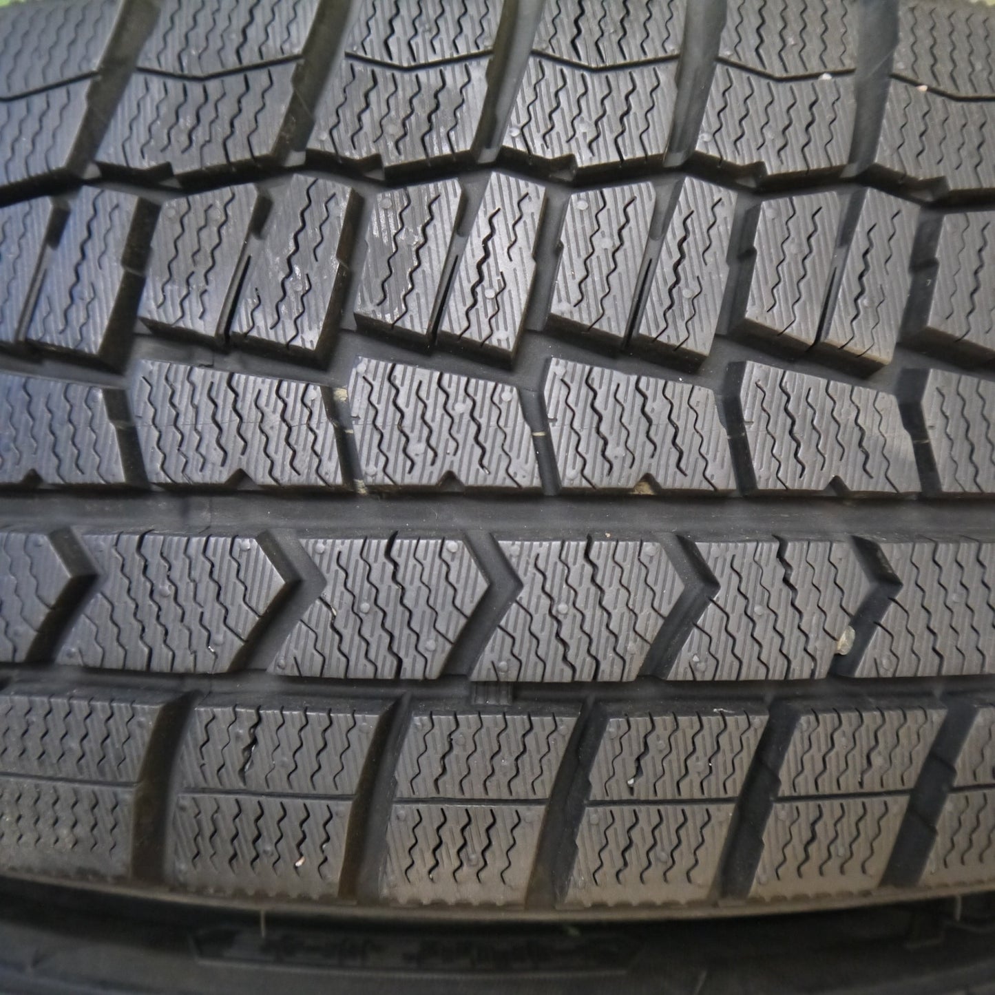 バリ溝！24年！キレイ！ほぼ10分★シエンタ 等 185/60R15 スタッドレス ダンロップ ウインターマックス WM02 Exceeder エクシーダー 15インチ PCD100/5H★6032306Hス