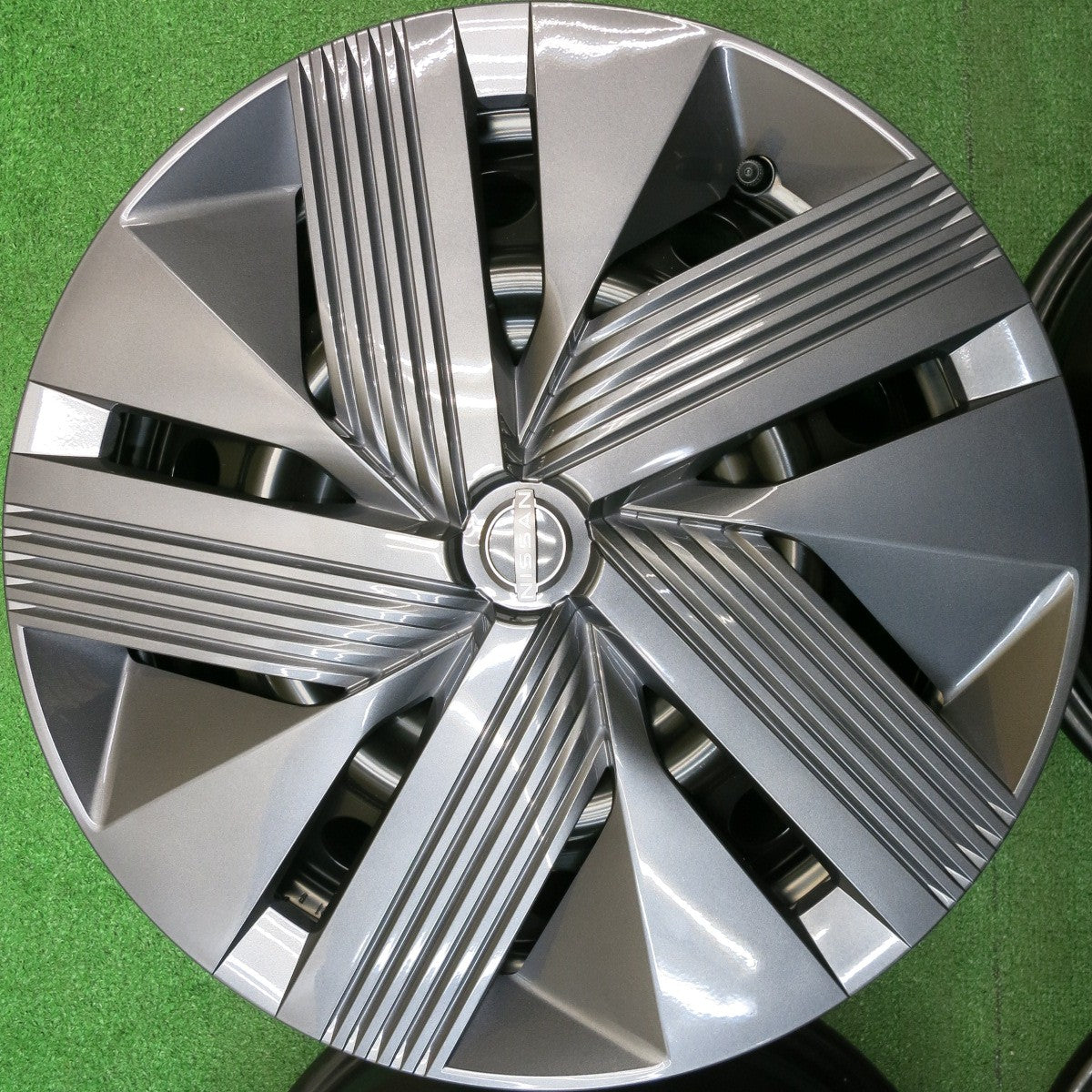 新車外し！付属品付き★日産 E13 ノート 純正 スチール ホイール 16インチ 16×5.5J NOTE PCD100/4H★5112505HAホ