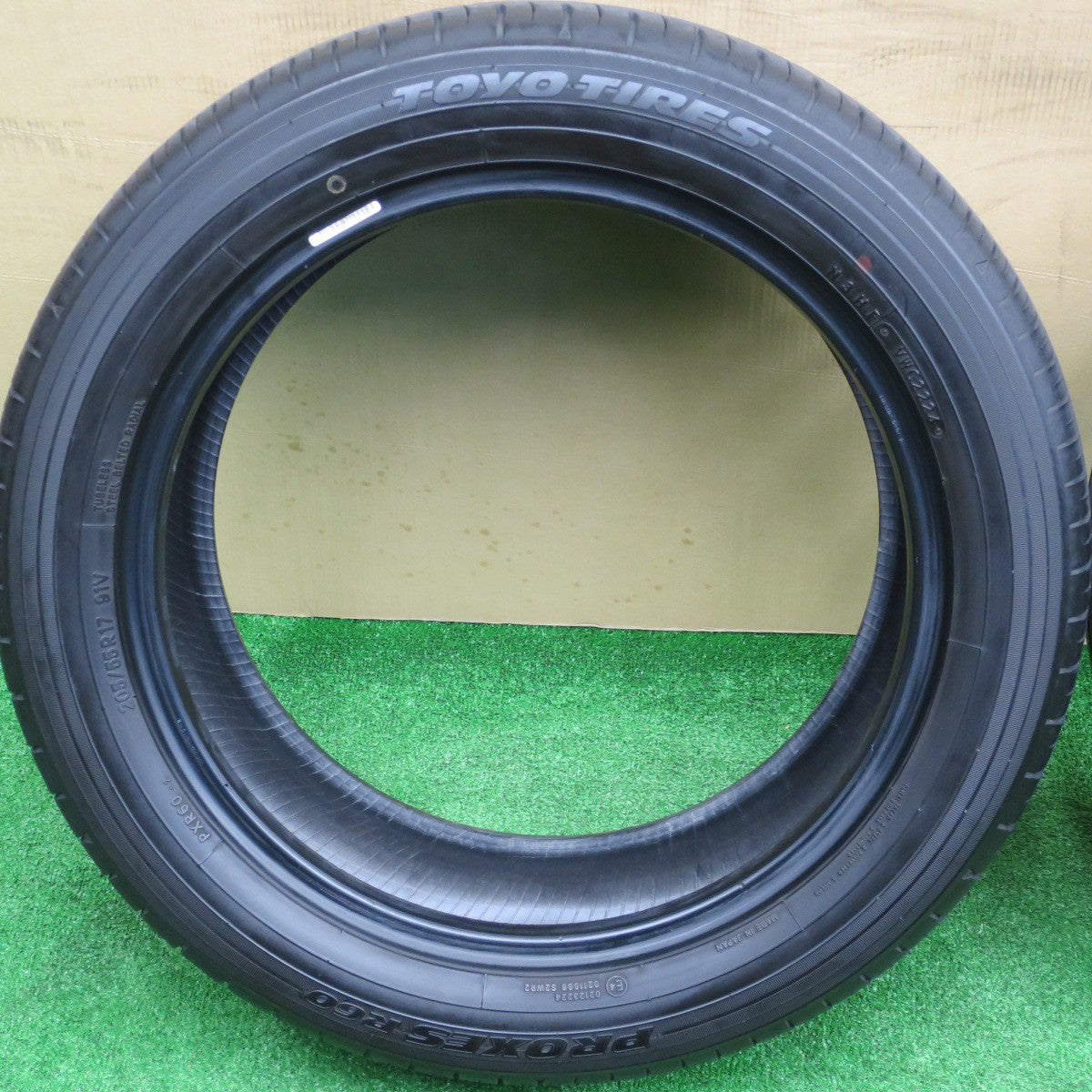 バリ溝！24年！9.5分★205/55R17 トーヨー プロクセス R60 タイヤ 17インチ ノア ヴォクシー ステップワゴン キックス 等★5121101NKノタ