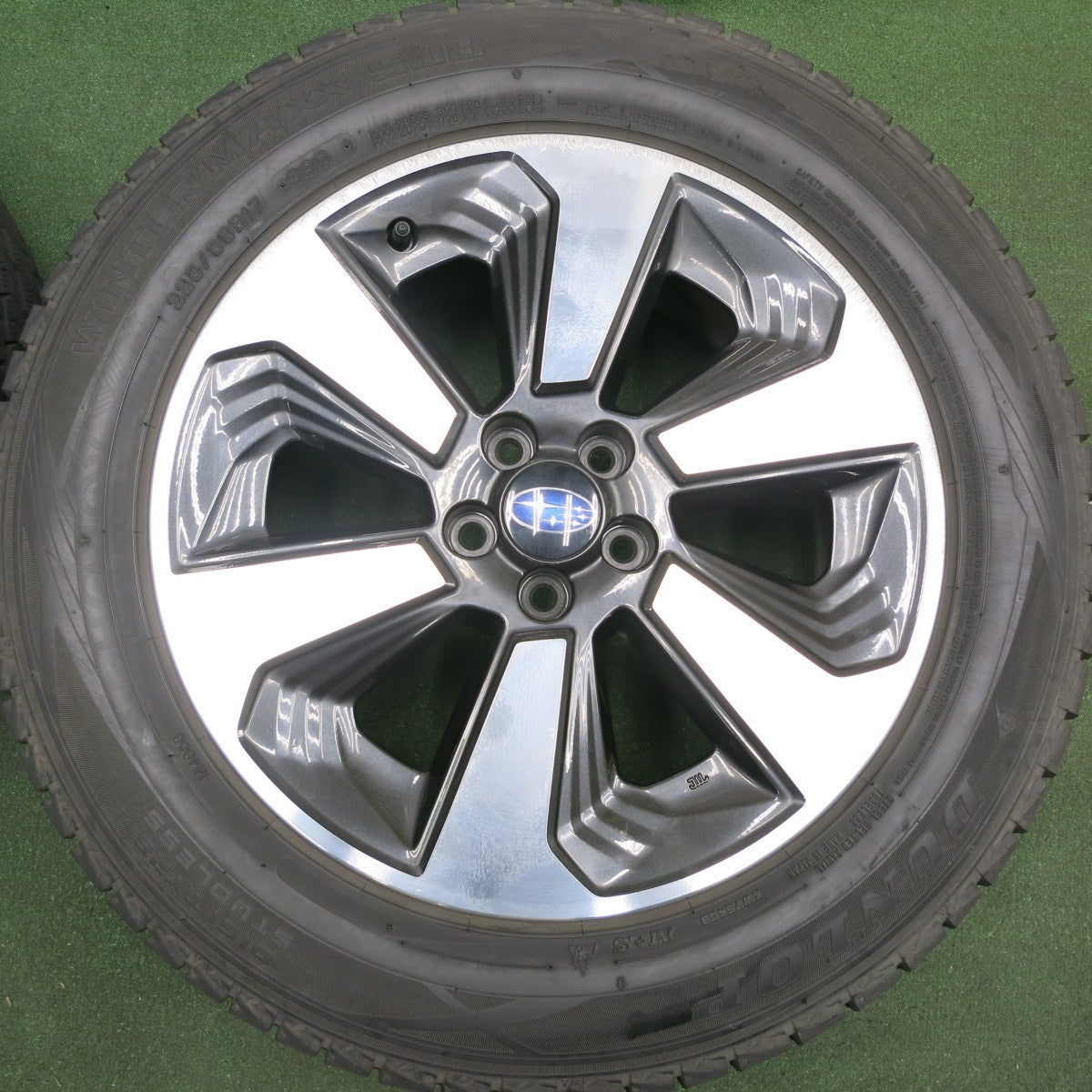 *送料無料* バリ溝！9分★スバル フォレスター 純正 225/60R17 スタッドレス ダンロップ ウインターマックス SJ8 17インチ PCD100/5H★4051706HAス