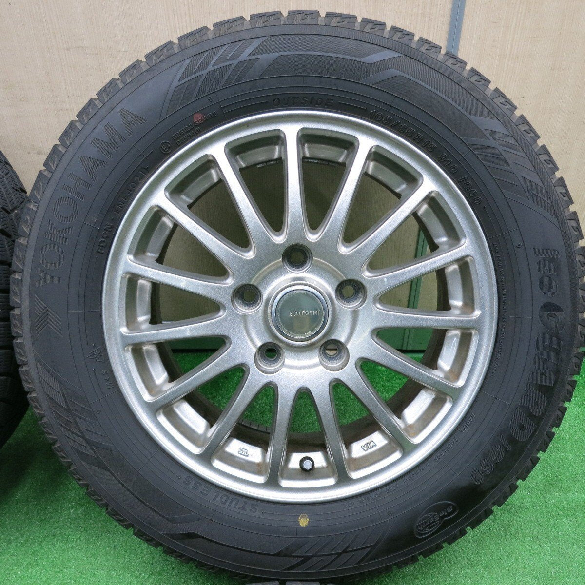 バリ溝！21年！8.5分★スタッドレス 195/65R15 ヨコハマ アイスガード iG60 ECO FORME エコフォルム PCD114.3/5H★4111310TNス