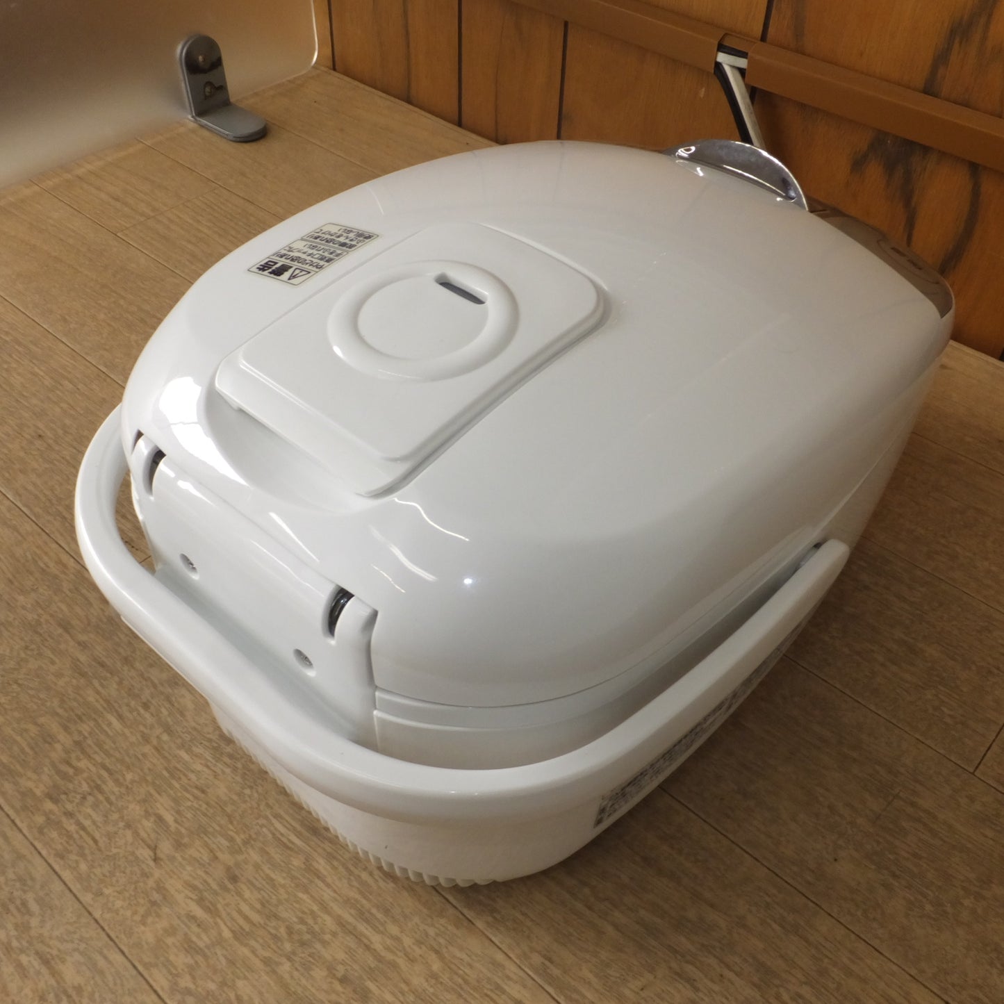 [送料無料] キレイ★象印 ZOJIRUSHI 20年製 IH炊飯ジャー NP-XB10　炊飯容量 1.0L　100V 1105W 50/60Hz★