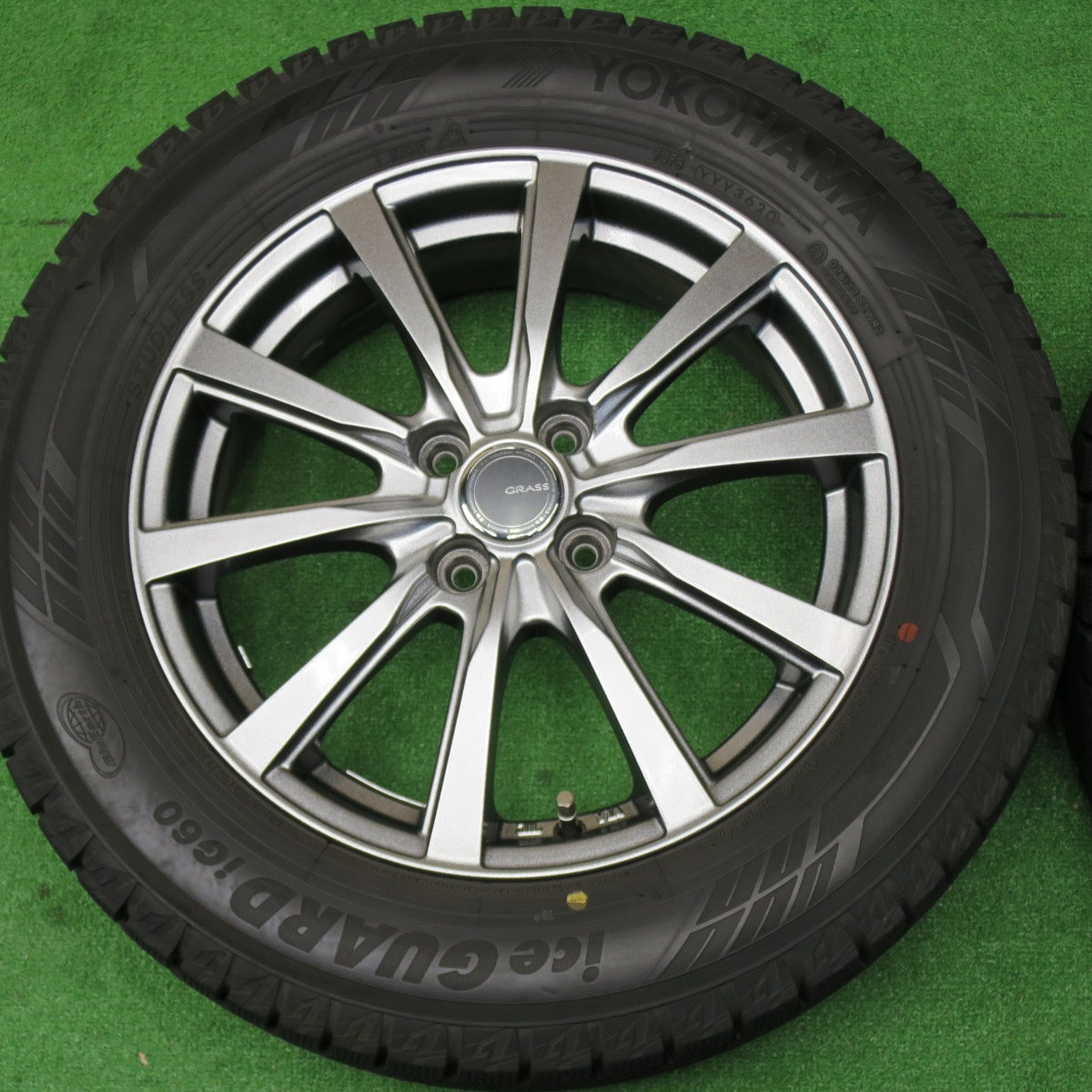 バリ溝！キレイ！9.5分★スタッドレス 195/65R16 ヨコハマ アイスガード iG60 GRASS グラス 16インチ PCD100/4H★6022603NKス