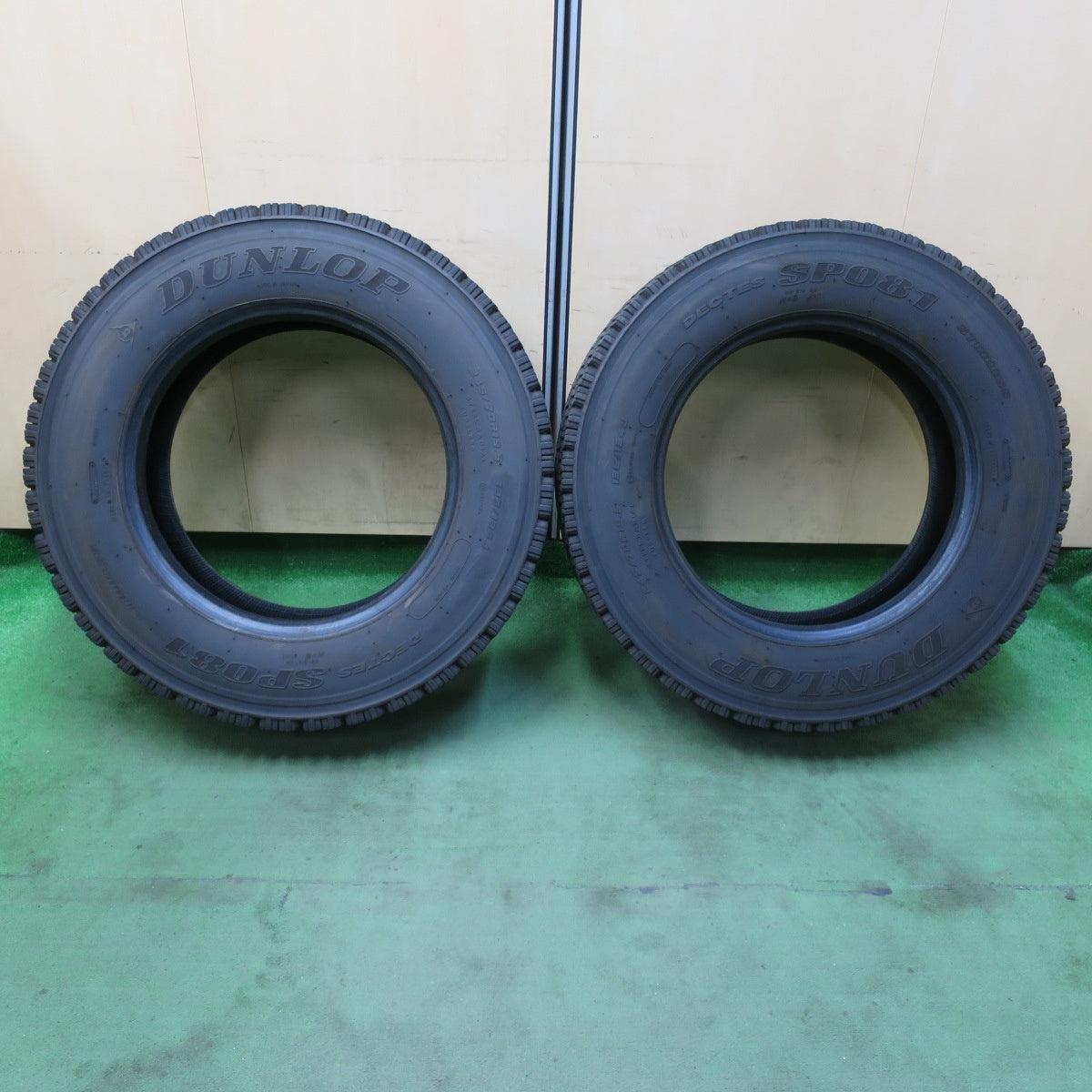 2本価格！24年★トラック タイヤ 245/70R19.5 136/134J スタッドレス ダンロップ デクテス SP081 DECTES 19.5インチ★5103117イスタ