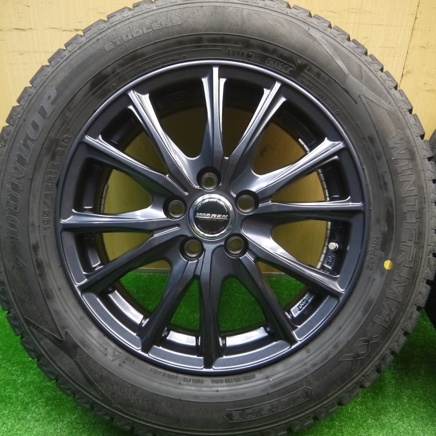 [送料無料] バリ溝！20年！キレイ！9.5分★プリウス 等 195/65R15 スタッドレス ダンロップ ウインターマックス WM02 WAREN ヴァーレン 15インチ PCD100/5H★4092002Hス