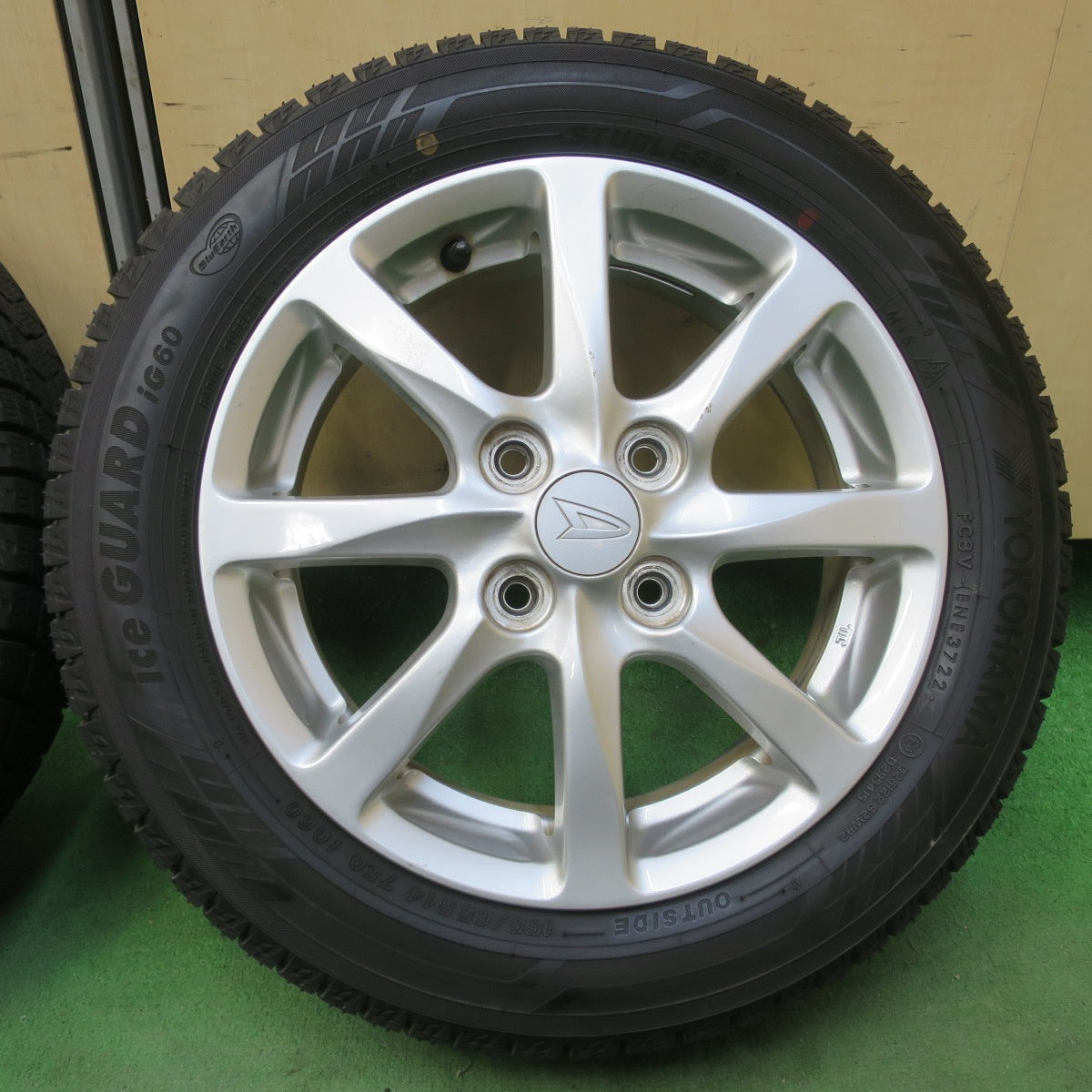 バリ溝！22年！ほぼ10分★ダイハツ タント 純正 155/65R14 スタッドレス ヨコハマ アイスガード iG60 14インチ PCD100/4H★6021310イス