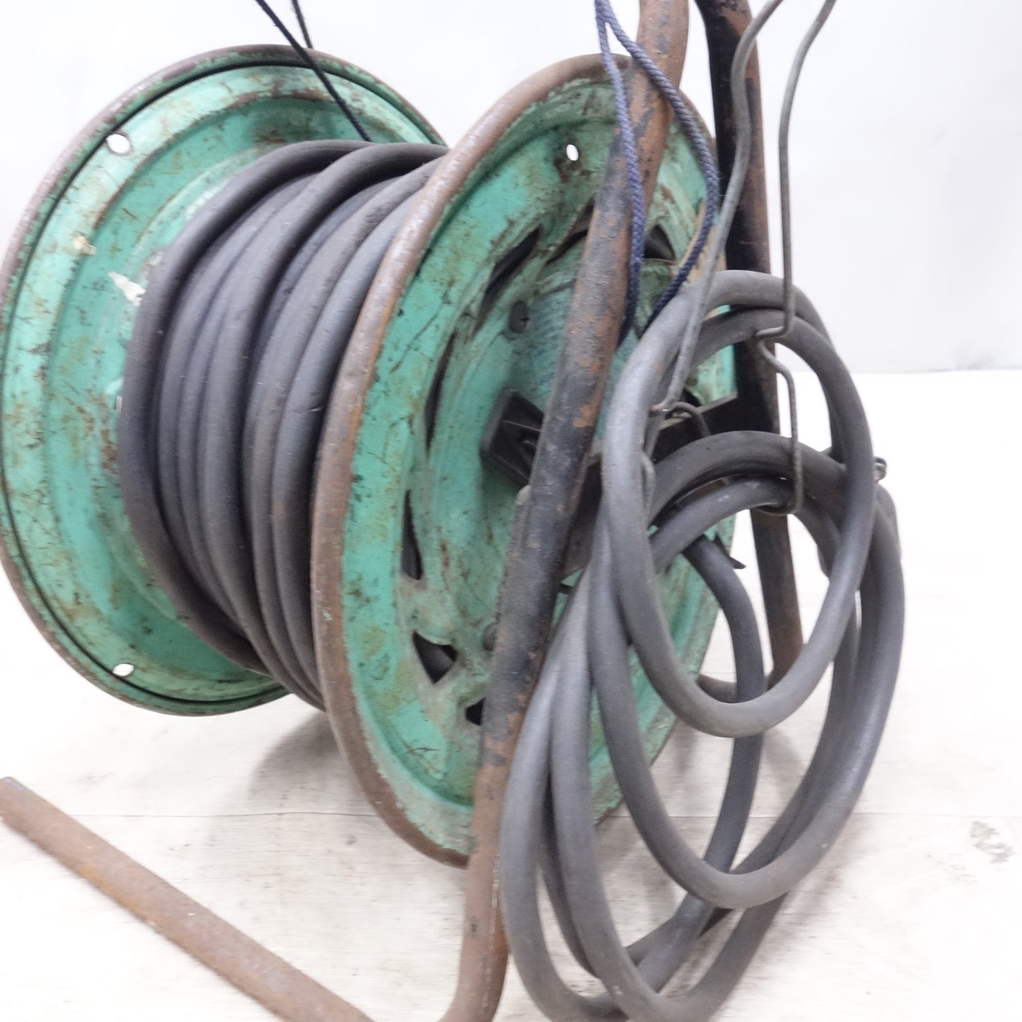 [送料無料] ◆日動 びっくリール 30m RND-EK30SL コードリール 電工 ドラム 屋内型 温度センサー付 ブレーカー付 ロック 引掛 式 緑 グリーン 100V①◆