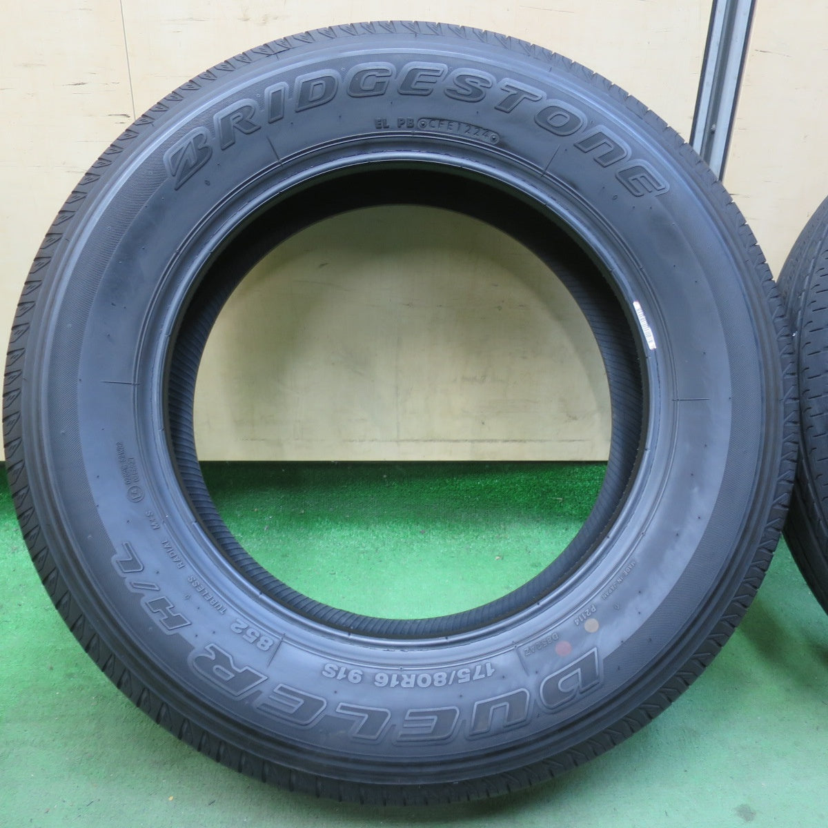 バリ溝！24年！8.5分★ジムニー 等 175/80R16 ブリヂストン デューラー H/L 852 16インチ DUELER タイヤ★6010902イノタ