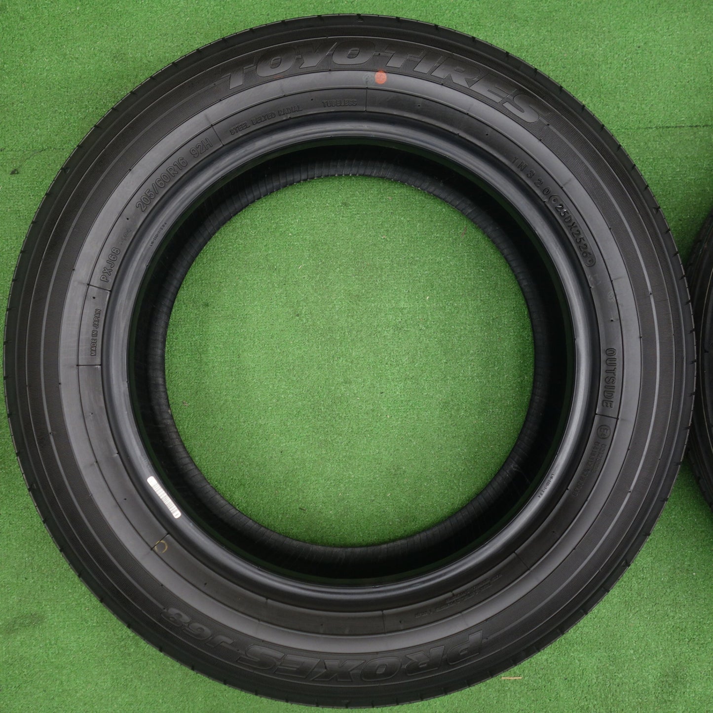 新車外し！26年★205/60R16 トーヨー プロクセス J68 タイヤ 16インチ ノア ヴォクシー ステップワゴン セレナ 等★6072402KTノタ