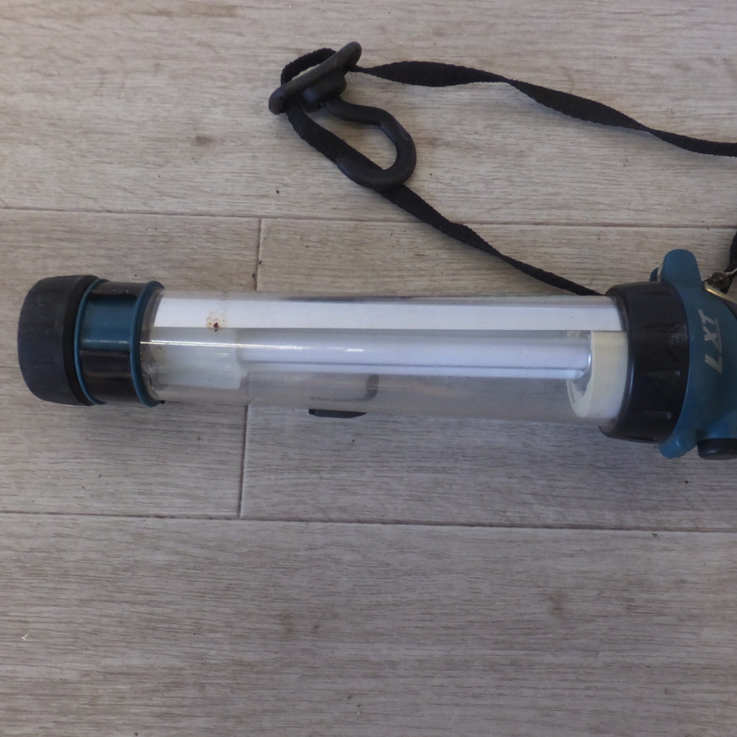 [送料無料] 現状品★マキタ makita 充電式蛍光灯 ML184　DC18V DC14.4V　本体のみ★