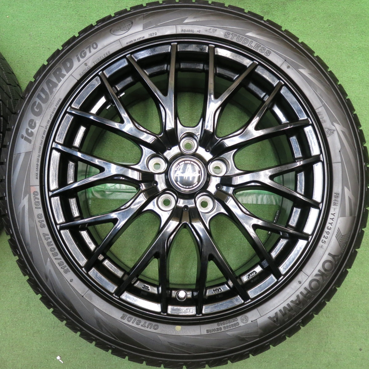 バリ溝！25年！キレイ！9.5分以上◎スタッドレス 215/50R17 ヨコハマ アイスガード iG70 Exceeder エクシーダー 17インチ PCD114.3/5H◎6092408HAス
