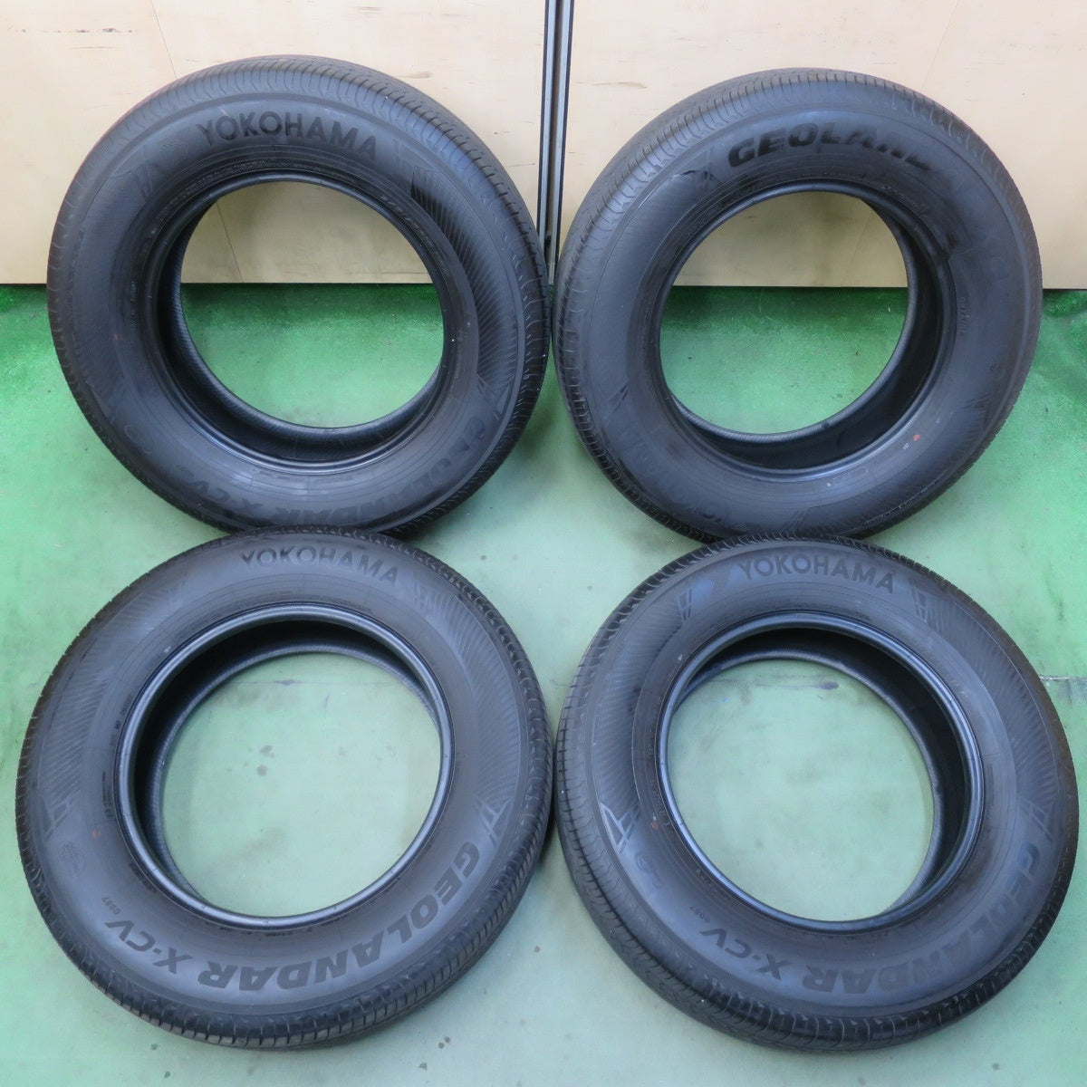 バリ溝！24年！8.5分★245/70R18 ヨコハマ ジオランダー X-CV G057 G057N タイヤ 18インチ ランクル 250 等★6051811イノタ