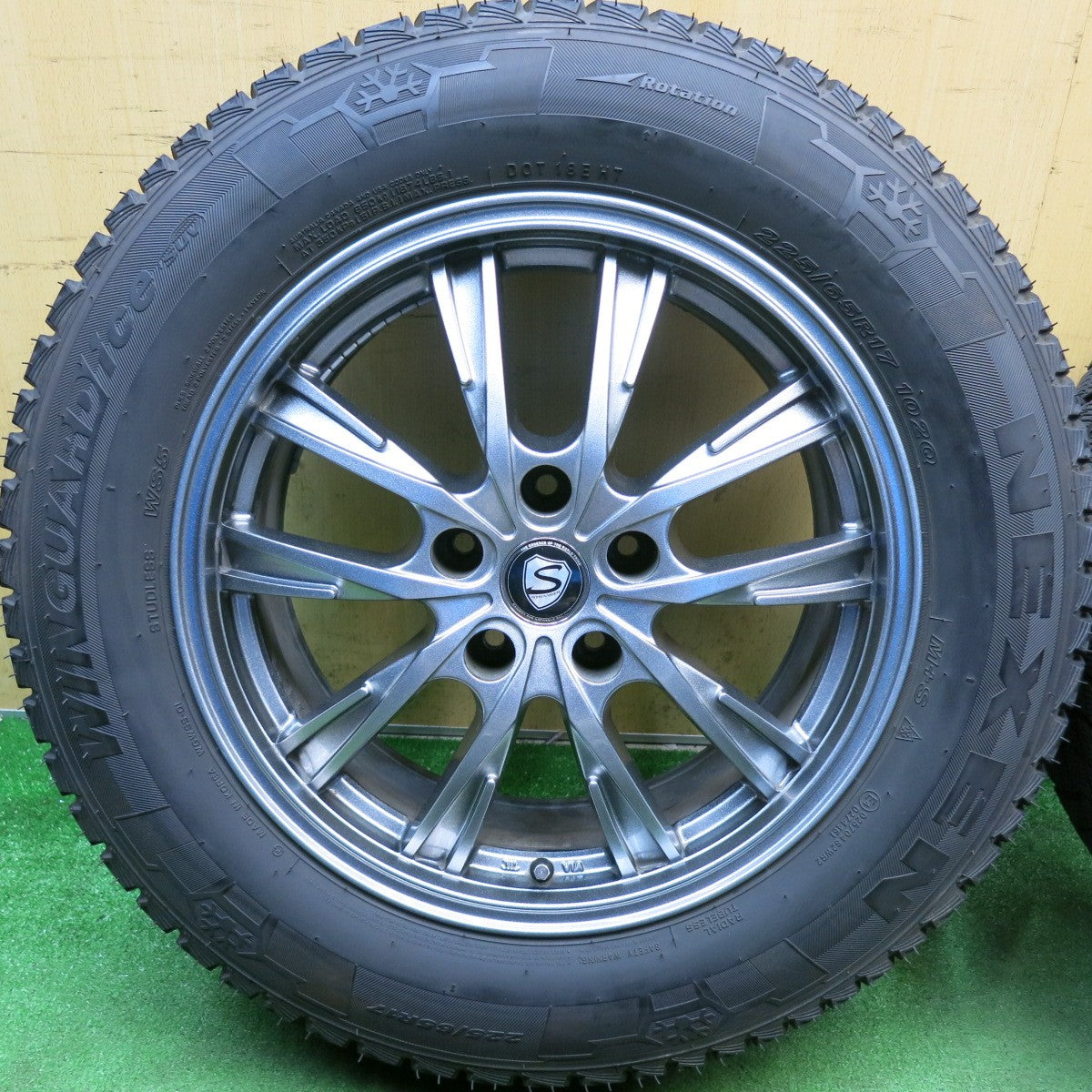 バリ溝！23年！キレイ！9.5分◎スタッドレス 225/65R17 ネクセン ウィンガード ice SUV STRANGER ストレンジャー 17インチ PCD114.3/5H◎6092405HAス
