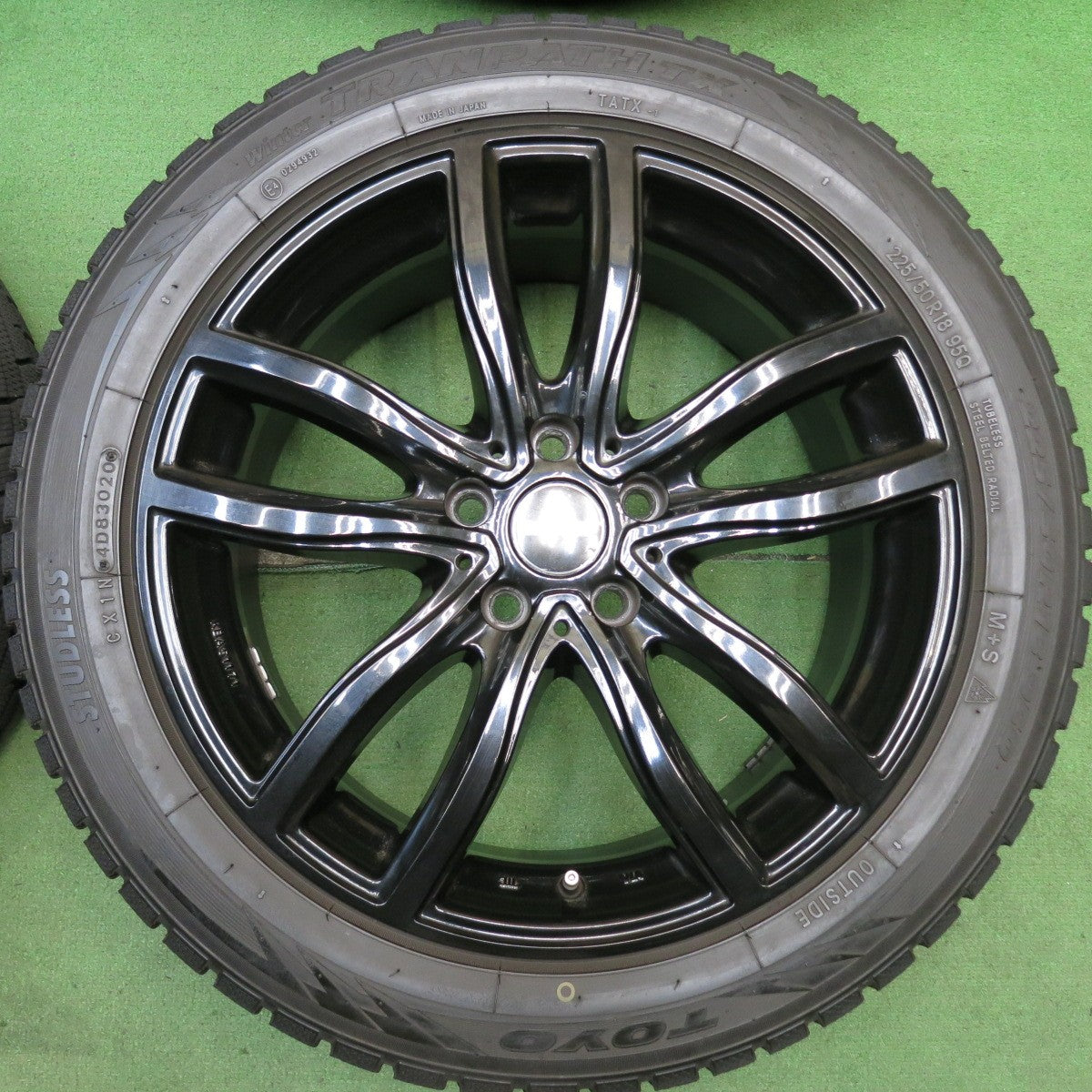 バリ溝！9.5分◎BMW 等 MAK FAHR 225/50R18 スタッドレス トーヨー ウインター トランパス TX ファー 18インチ PCD112/5H◎6071906HAス