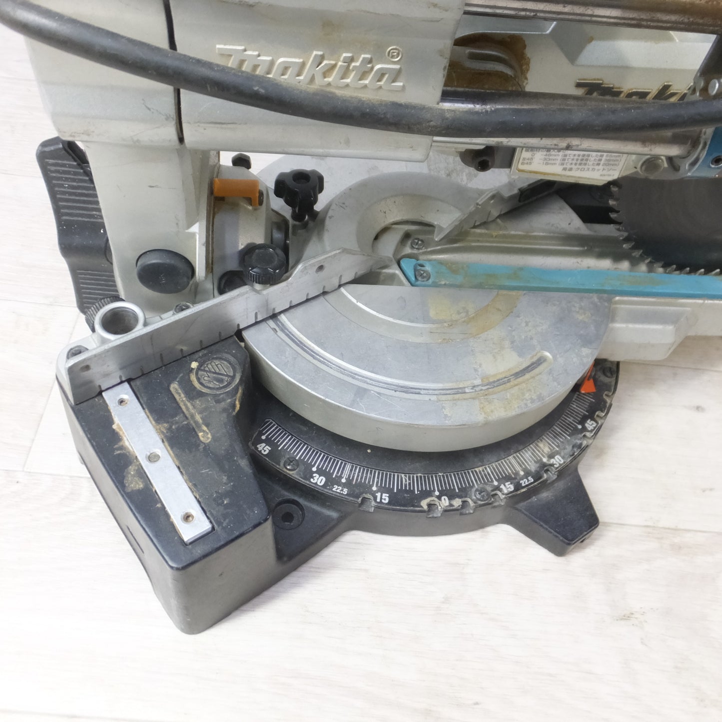 [送料無料] ◆マキタ 165mm スライド マルノコ LS0612FL 木工用 切断機 丸のこ 電動工具 100V 50/60Hz◆