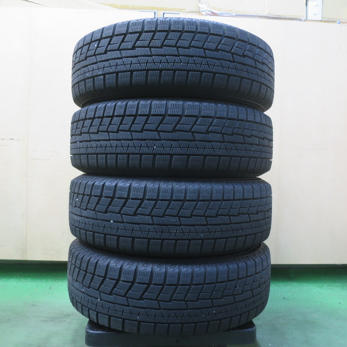 バリ溝！23年！キレイ！9.5分◎日産 C26 セレナ 純正 195/60R16 スタッドレス ヨコハマ アイスガード iG60 16インチ PCD114.3/5H◎6092914イス