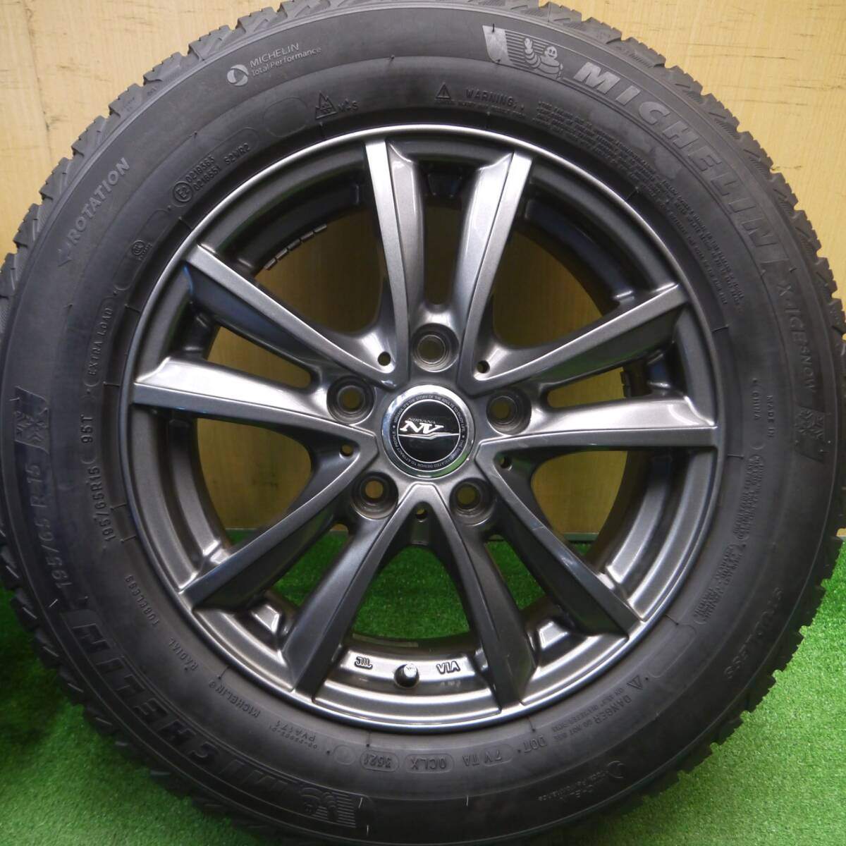 バリ溝！21年！キレイ！9分★スタッドレス 195/65R15 ミシュラン X-ICE SNOW NIRVANA NV ニルバーナ ニルヴァーナ 15インチ PCD114.3/5H★5012105Hス
