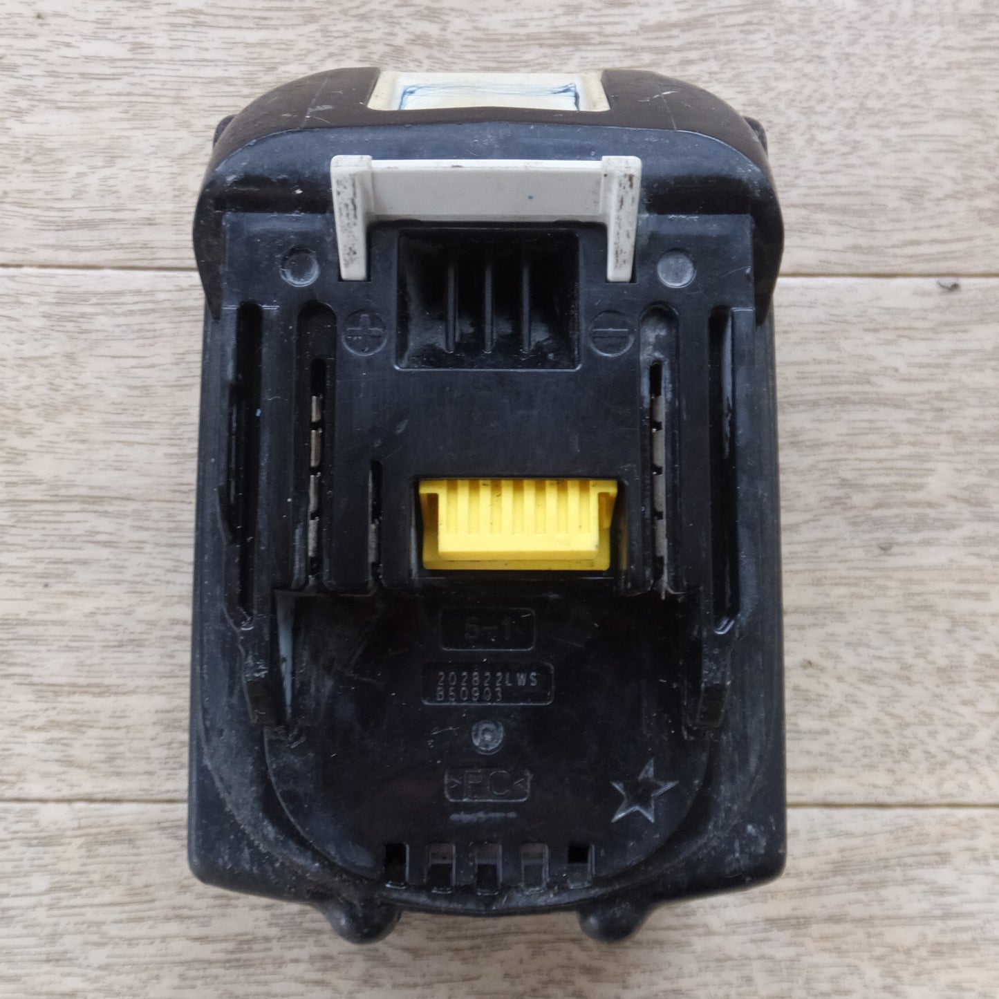 [送料無料] ★マキタ makita バッテリ BL1860B　DC18V 6.0Ah 108Wh Li-ion20　雪マーク★