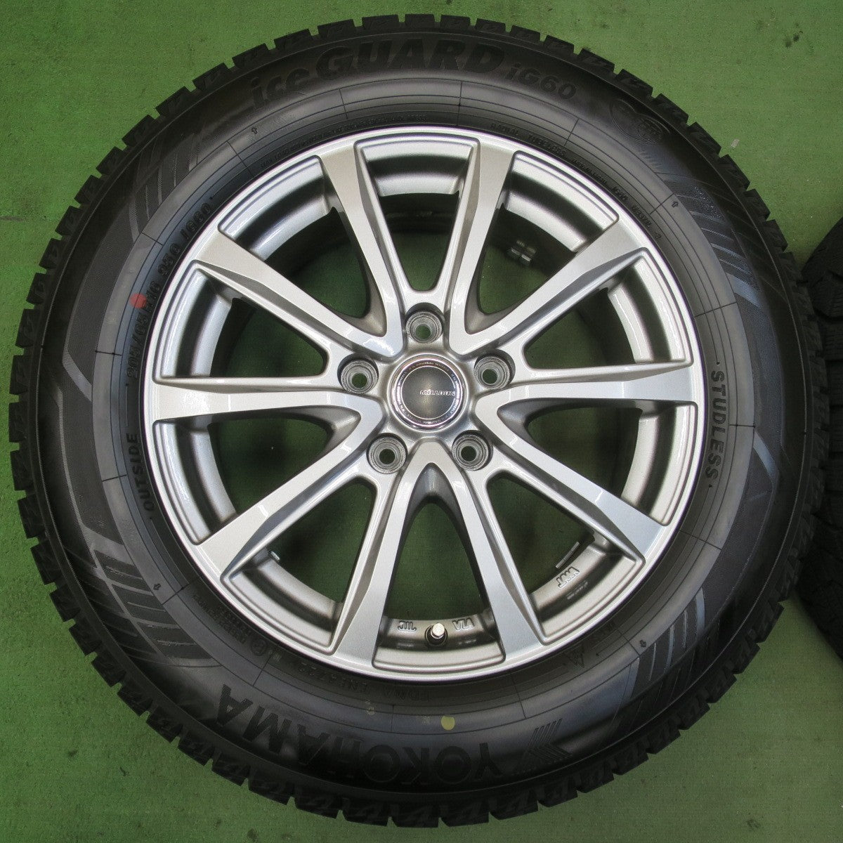 バリ溝！22年！キレイ！9.5分★スタッドレス 205/65R16 ヨコハマ アイスガード iG60 MiLLOUS ミルアス 16インチ PCD114.3/5H★5112903イス