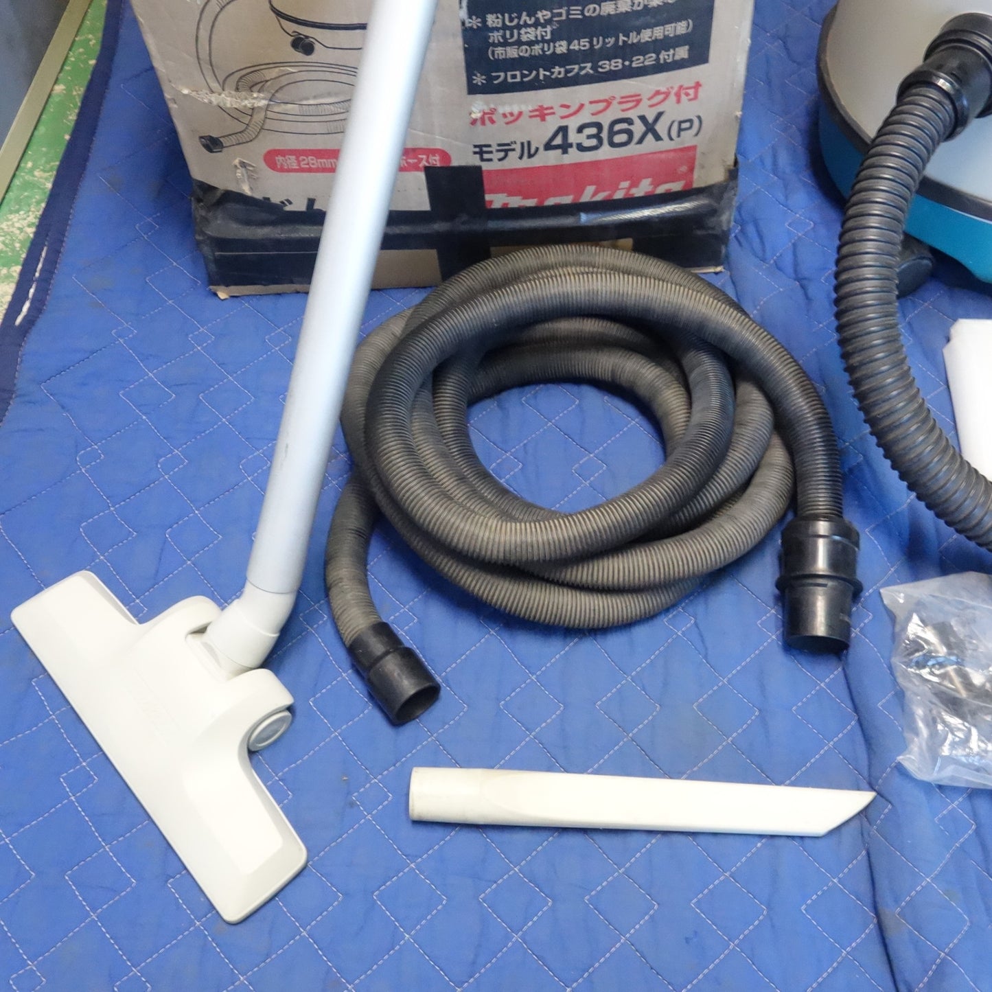 [送料無料] ☆マキタ 乾式専用 業務用 強・弱 2スピード 集じん機 100V 436 ホース付き 集塵 電動 工具☆
